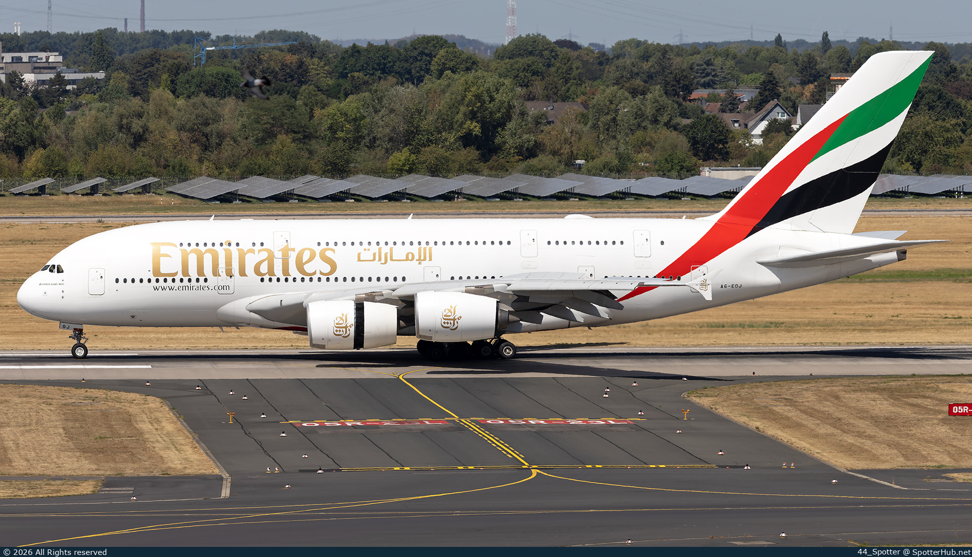 Photo of A6-EOJ - Airbus A380-861 operated by Emirates