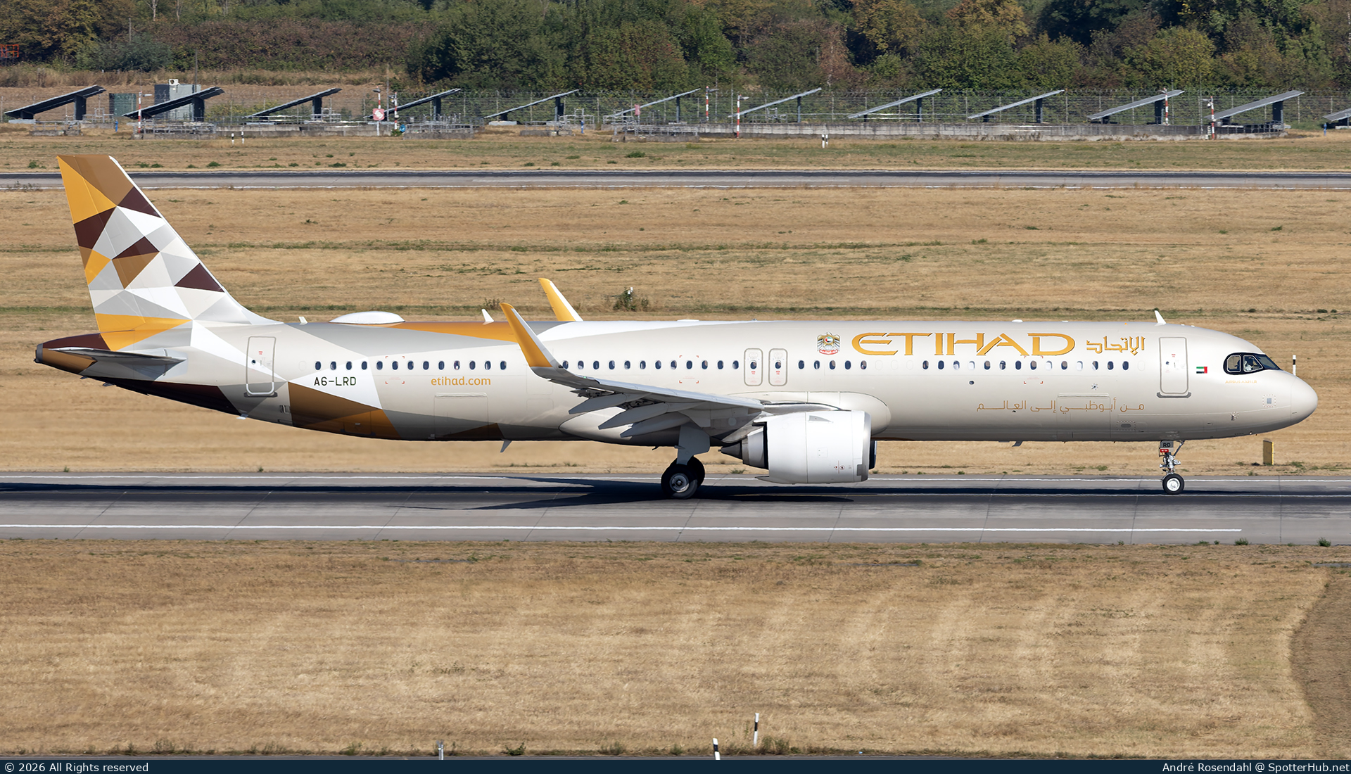 Photo of A6-LRD - Airbus A321-251NX operated by Etihad Airways