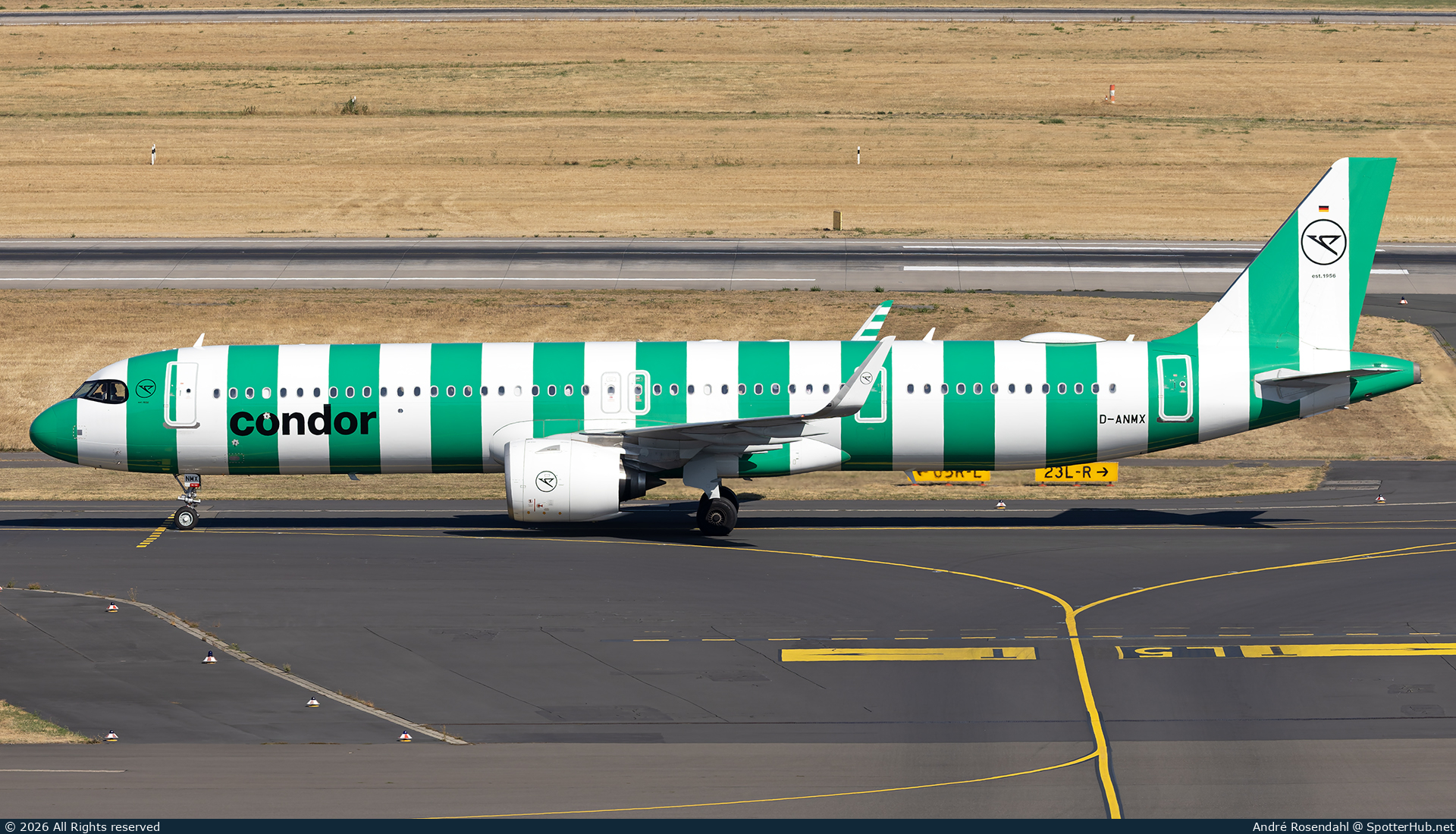 Photo of D-ANMX - Airbus A321-271NX operated by Condor