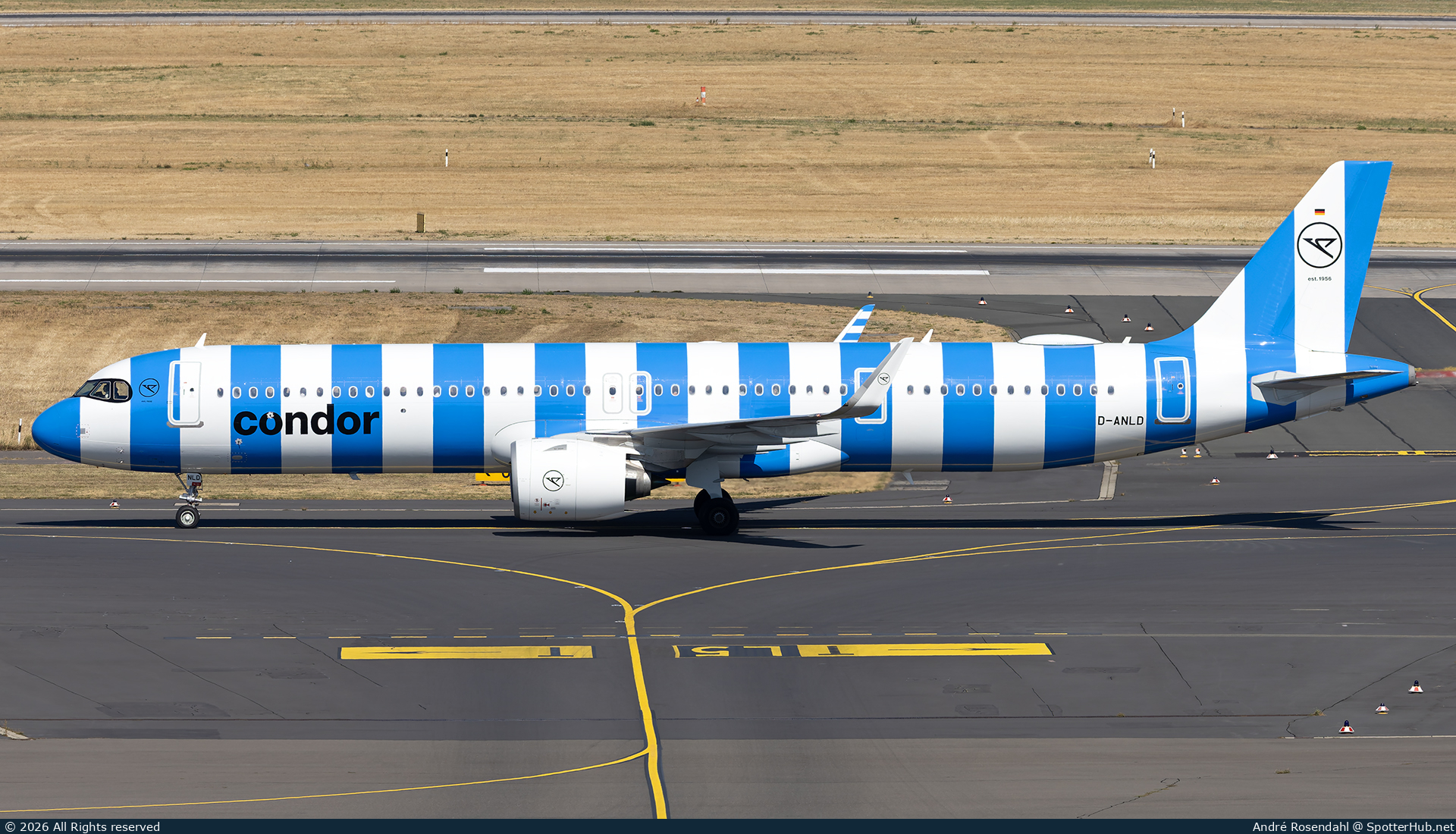 Photo of D-ANLD - Airbus A321-271NX operated by Condor