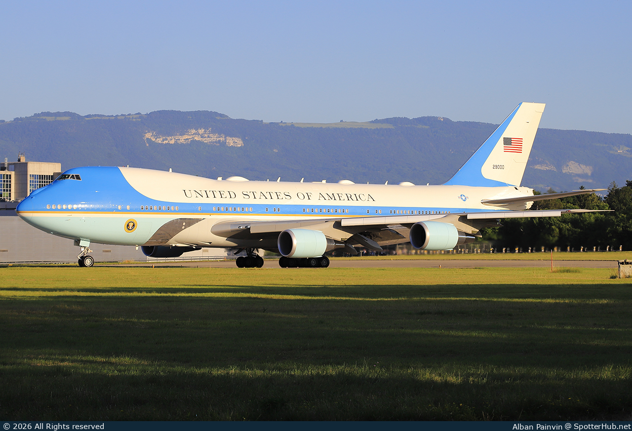 Photo of 92-9000 - Boeing VC-25A operated by US Air Force