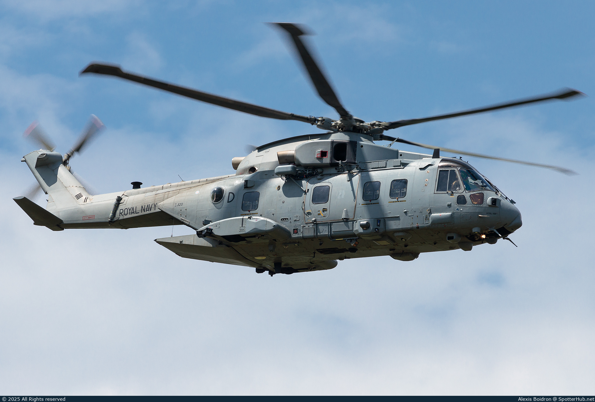 Photo of ZJ120 - AgustaWestland Merlin HC4 operated by Royal Navy