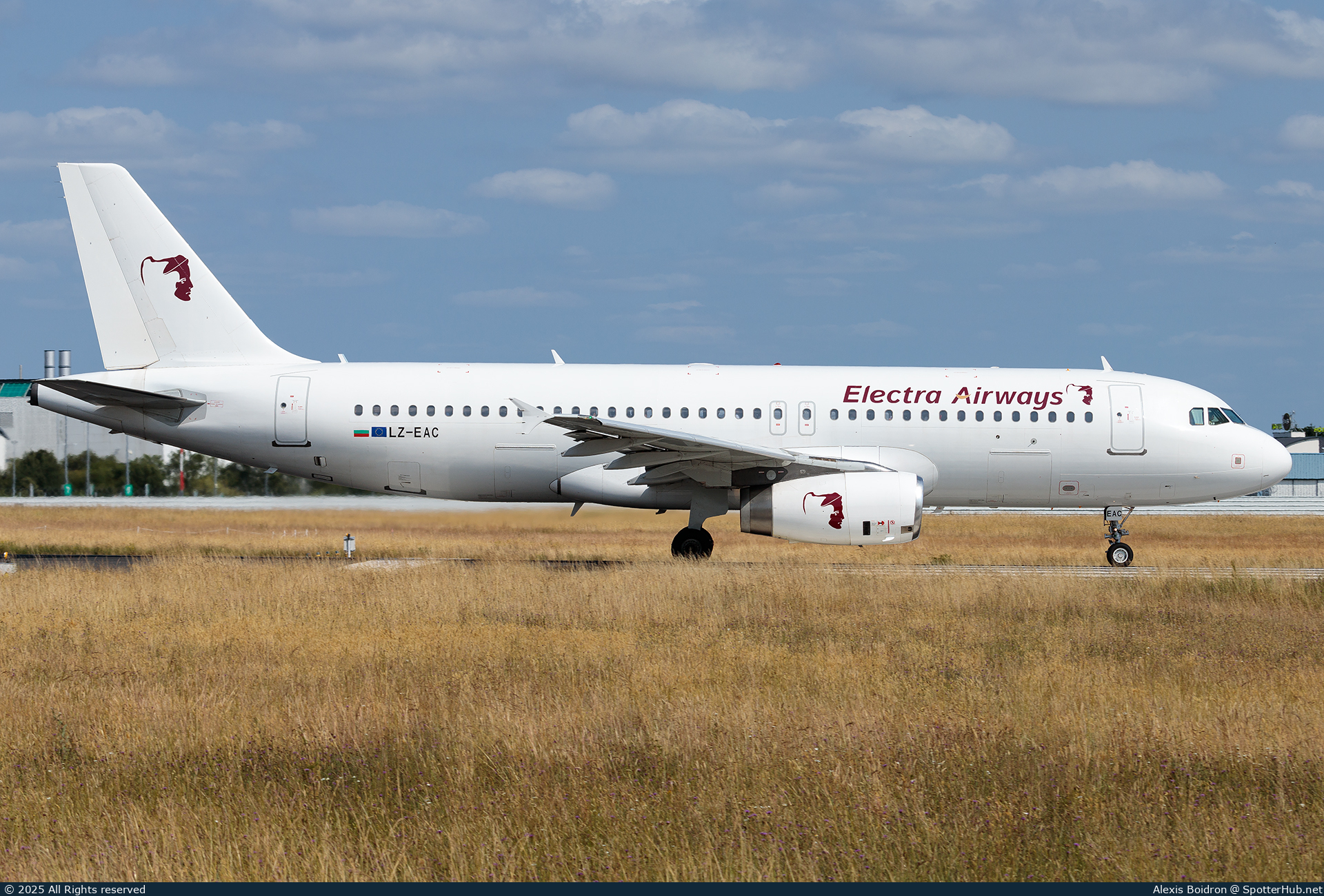 Photo of LZ-EAC - Airbus A320-232 operated by Electra Airways
