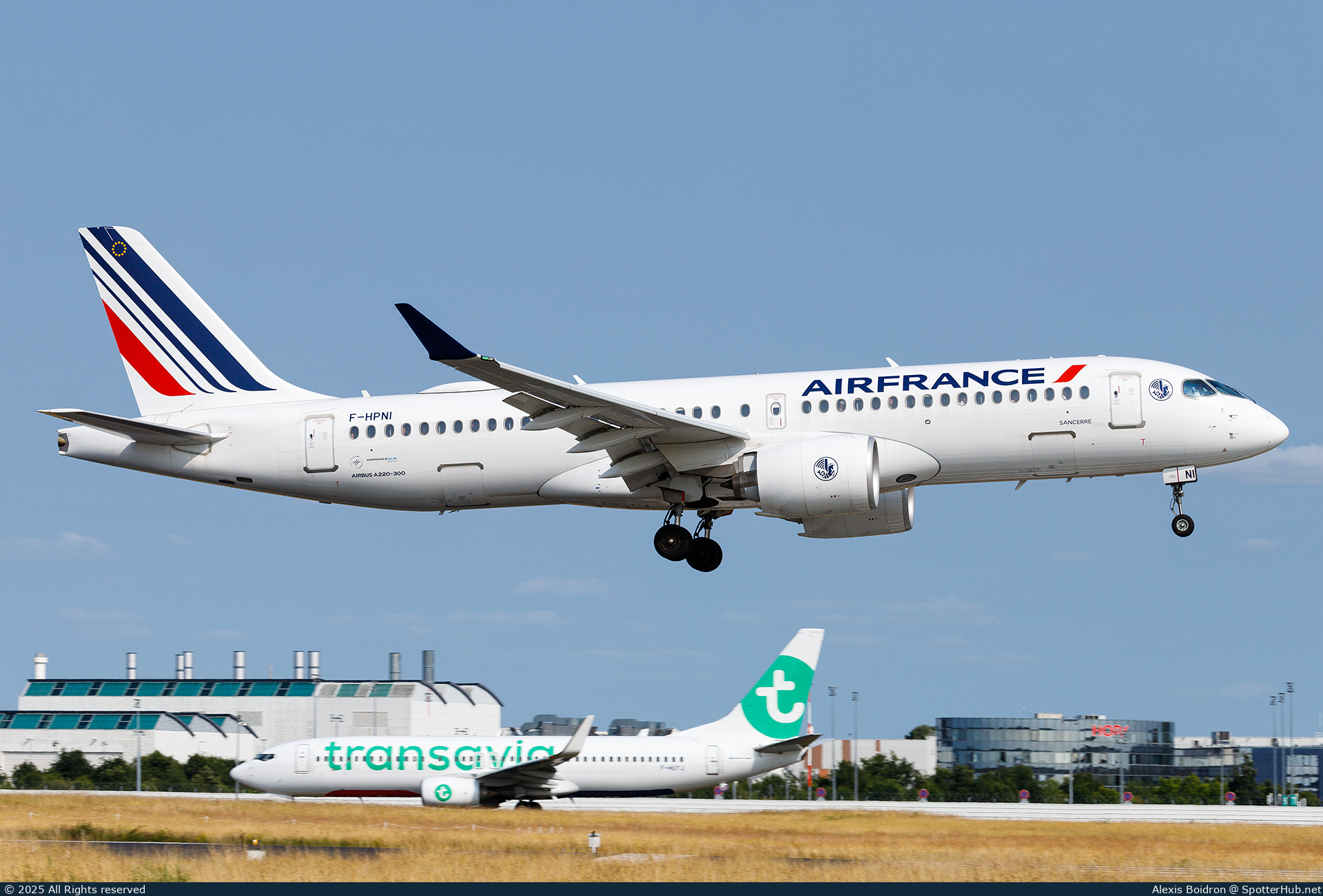 Photo of F-HPNI - Airbus A220-300 operated by Air France