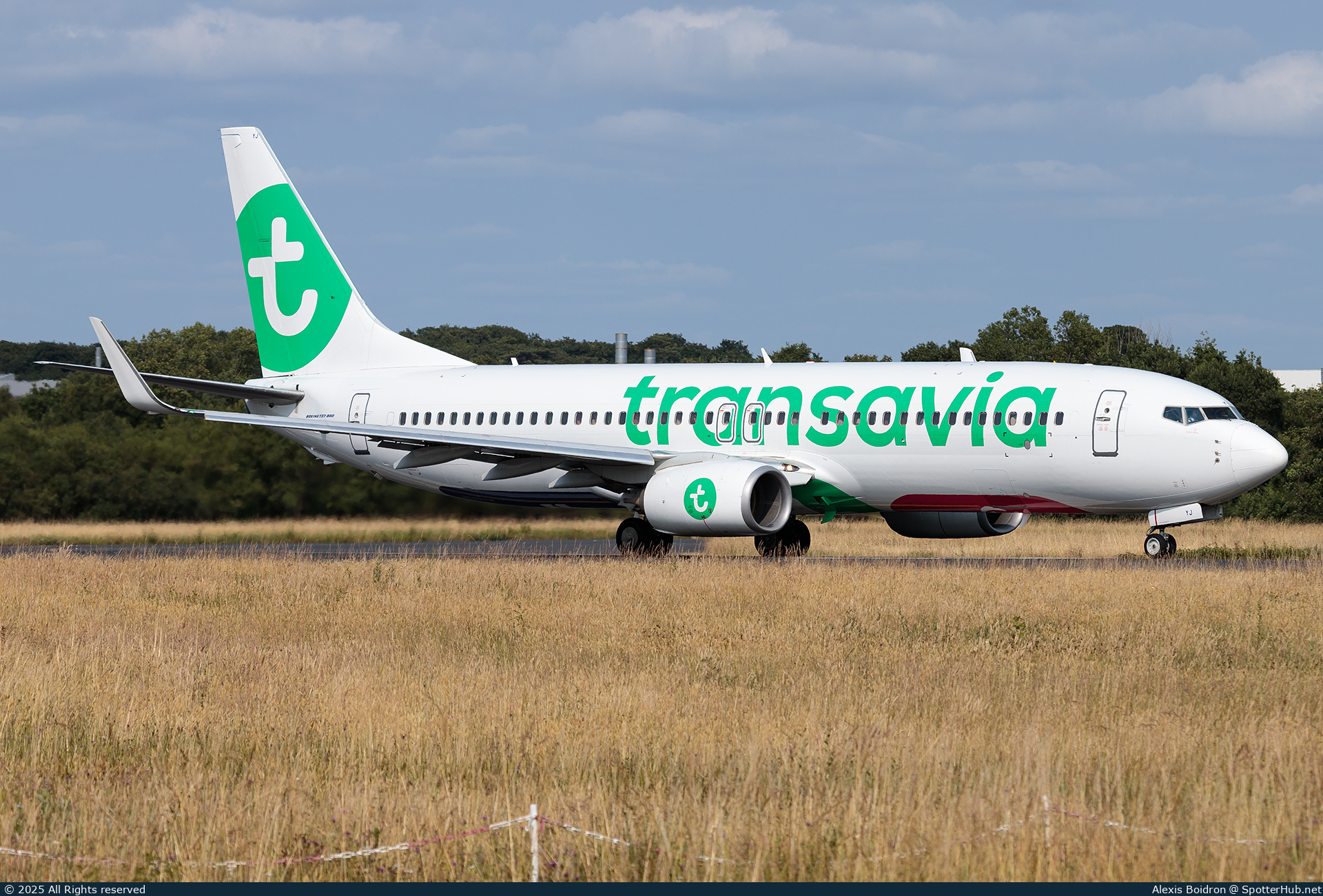 Photo of F-HUYJ - Boeing 737-86N operated by Transavia France