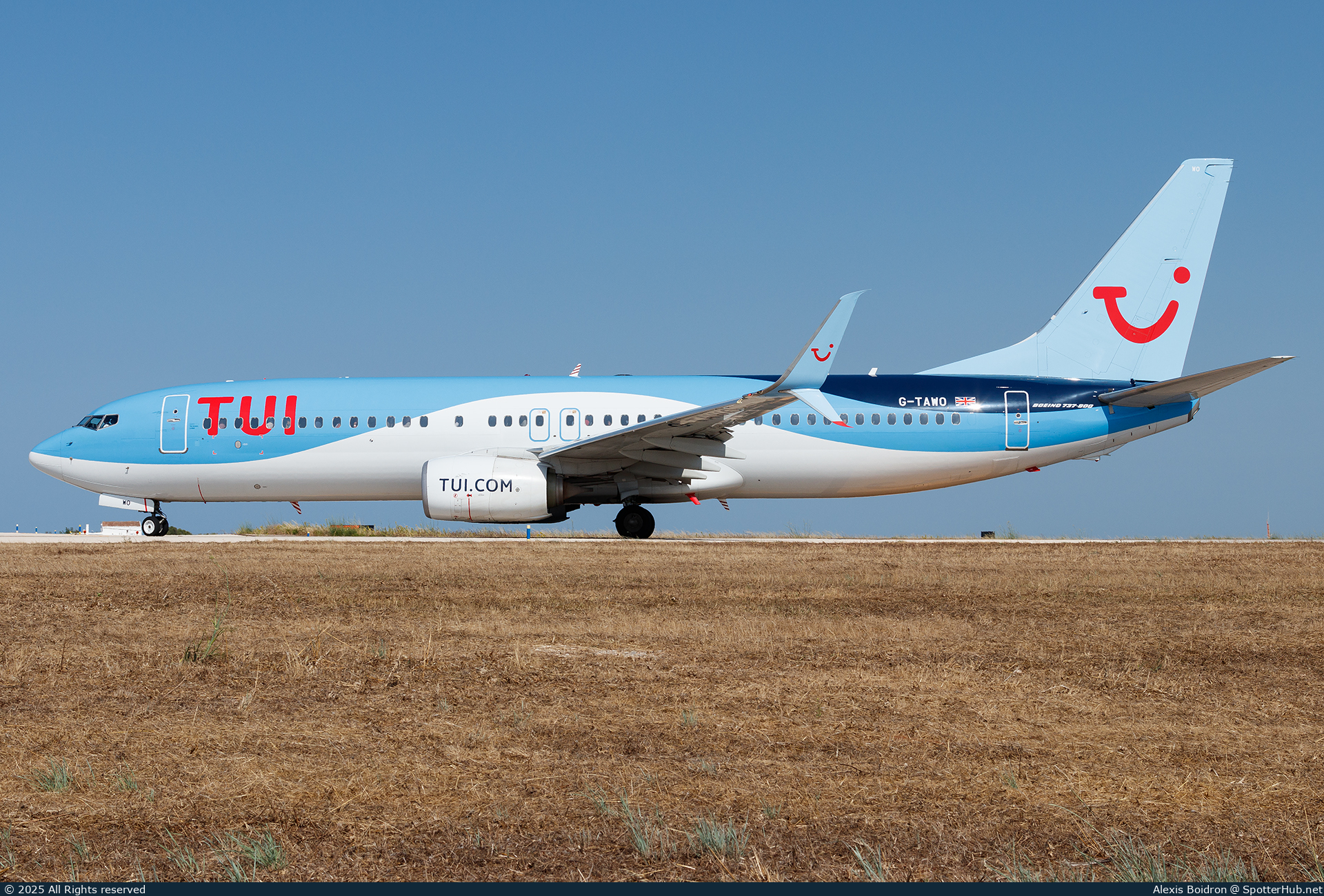 Photo of G-TAWO - Boeing 737-8K5 operated by TUI Airways