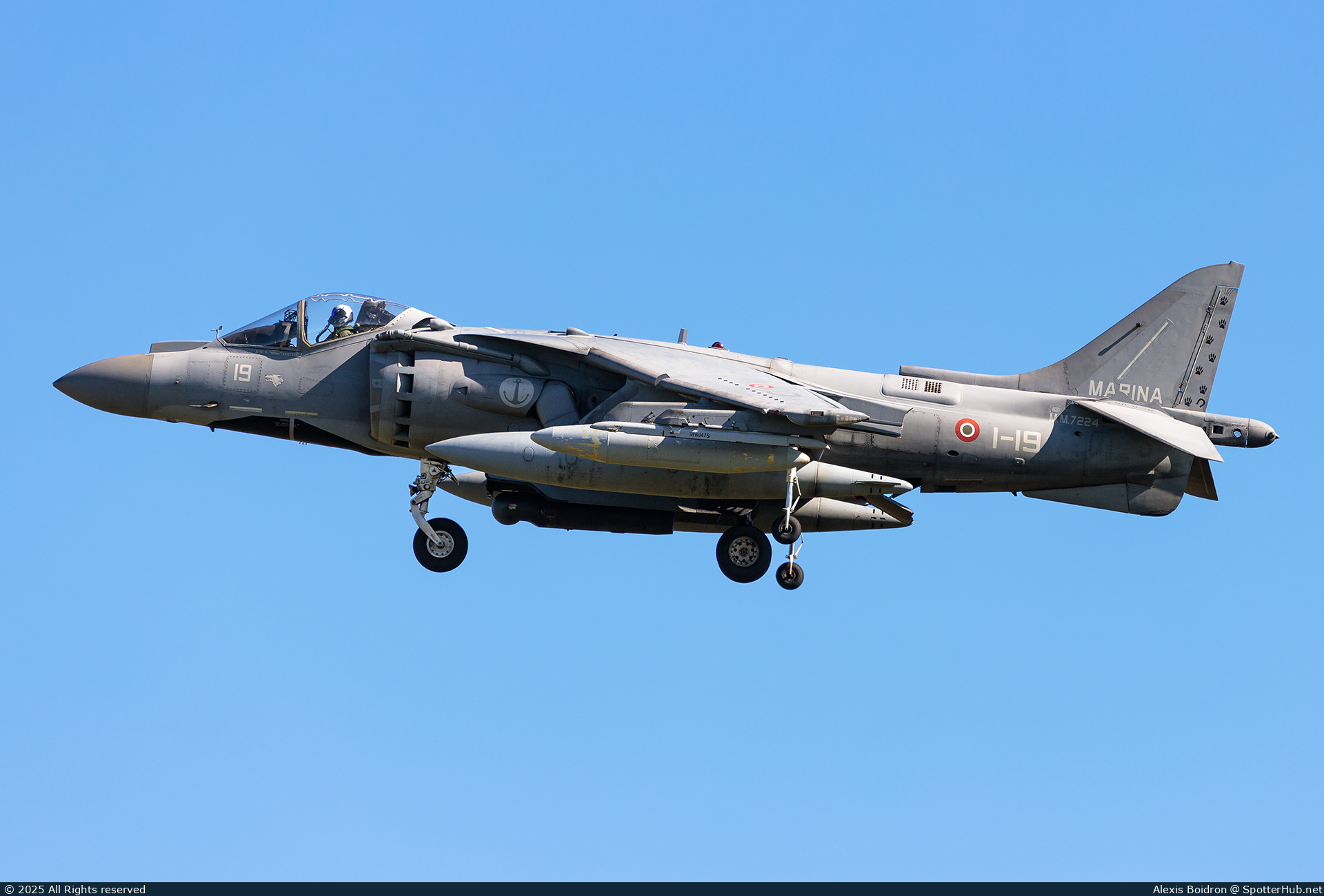 Photo of MM7224 - McDonnell Douglas AV-8B+ Harrier II operated by Italian Navy