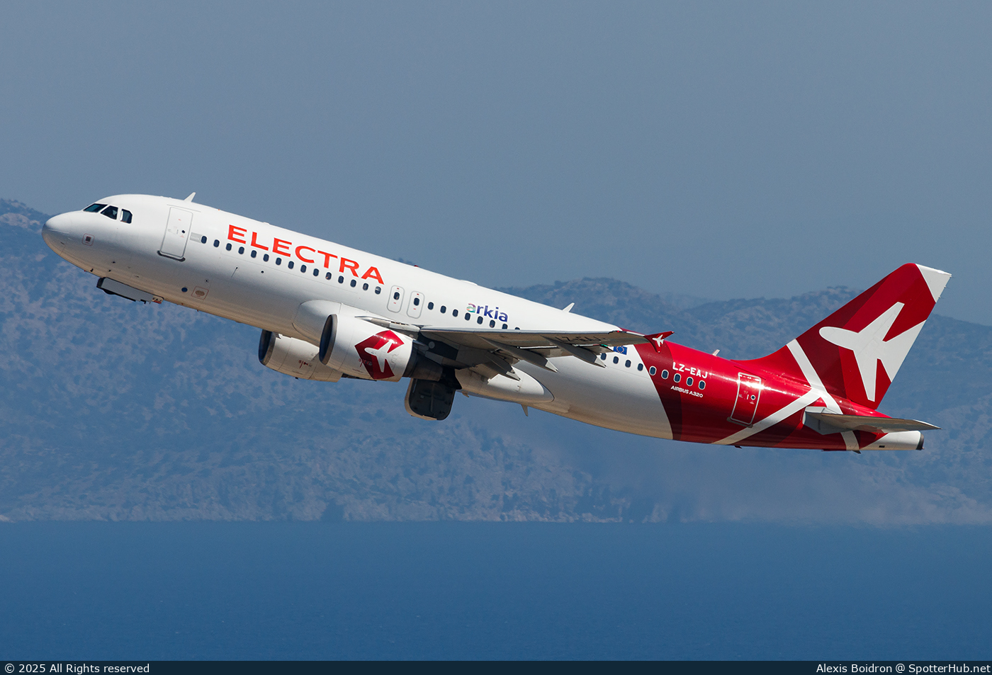 Photo of LZ-EAJ - Airbus A320-214 operated by Arkia Israeli Airlines (opb Electra Airways)