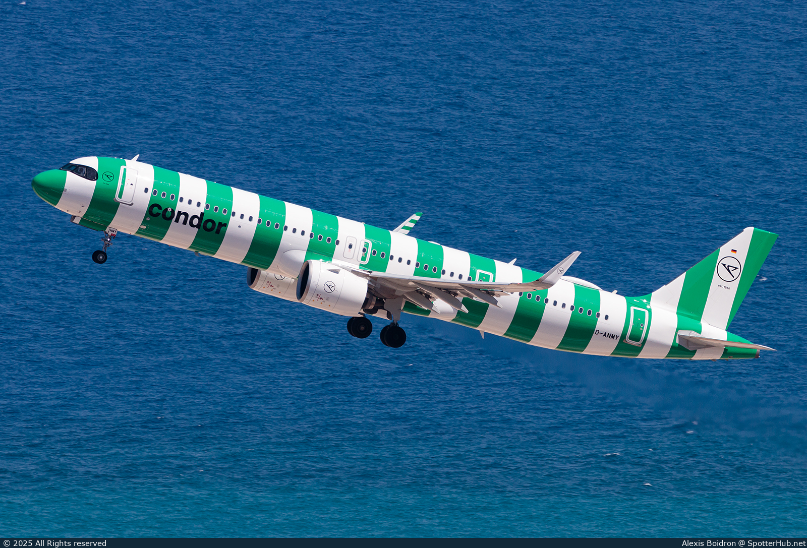 Photo of D-ANMY - Airbus A321-271NX operated by Condor