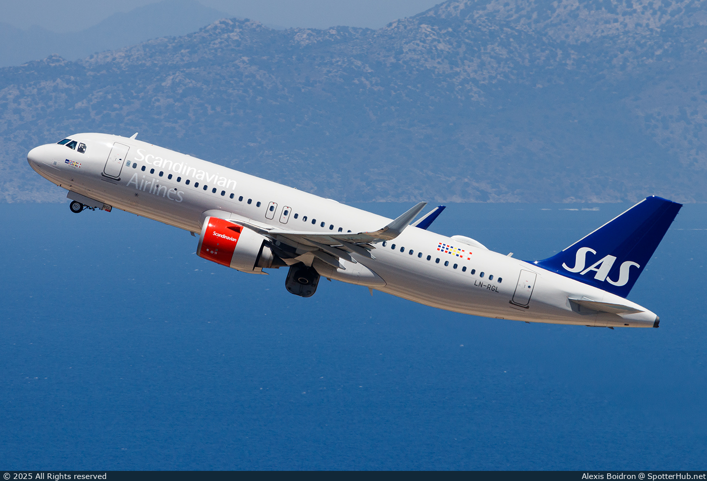 Photo of LN-RGL - Airbus A320-251N operated by SAS Scandinavian Airlines