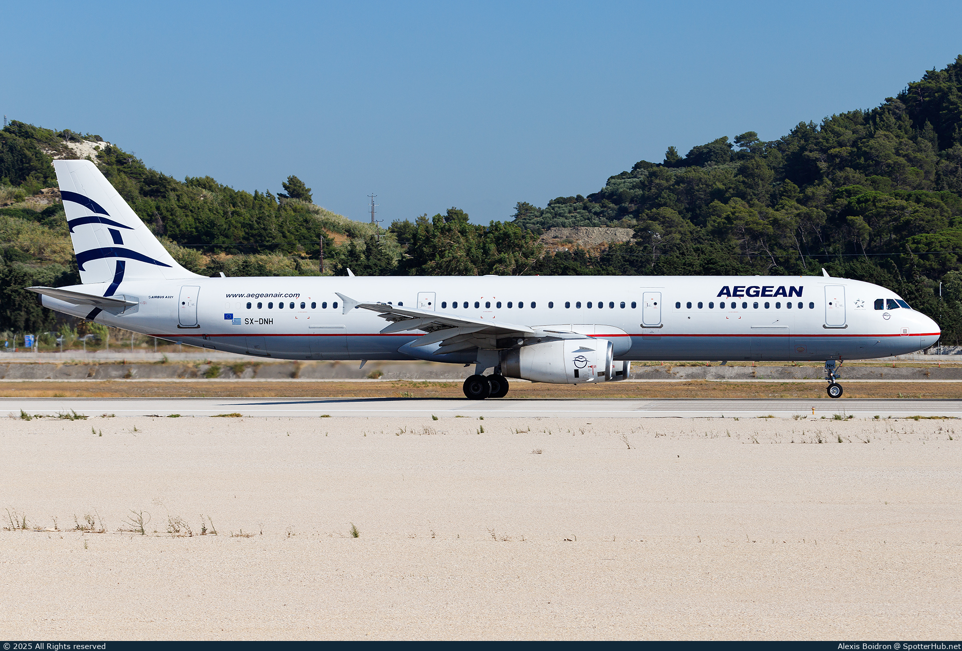 Photo of SX-DNH - Airbus A321-231 operated by Aegean Airlines