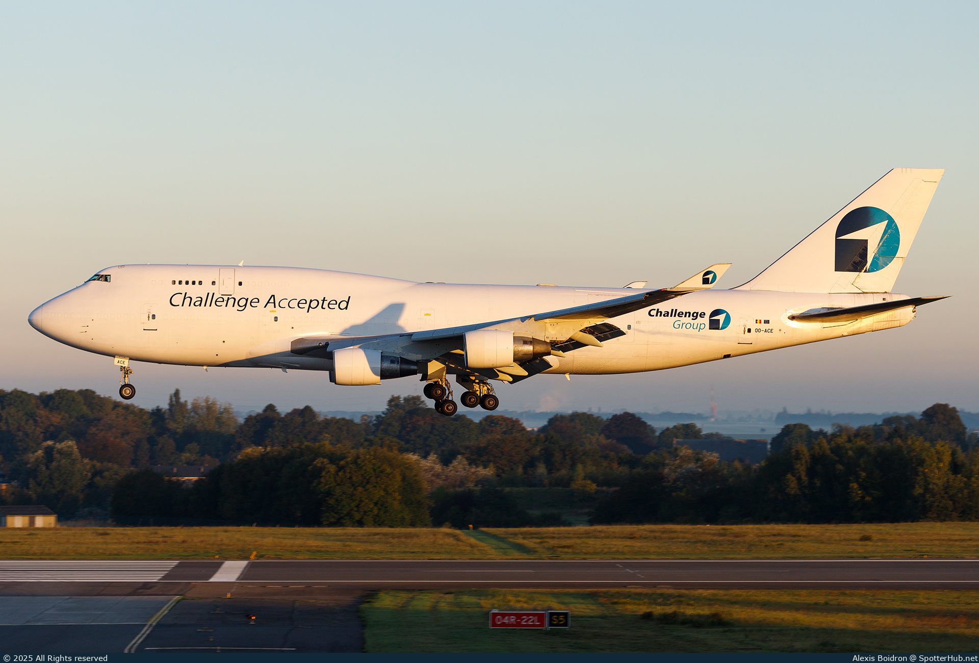 Photo of OO-ACE - Boeing 747-412(BCF) operated by Challenge Airlines BE