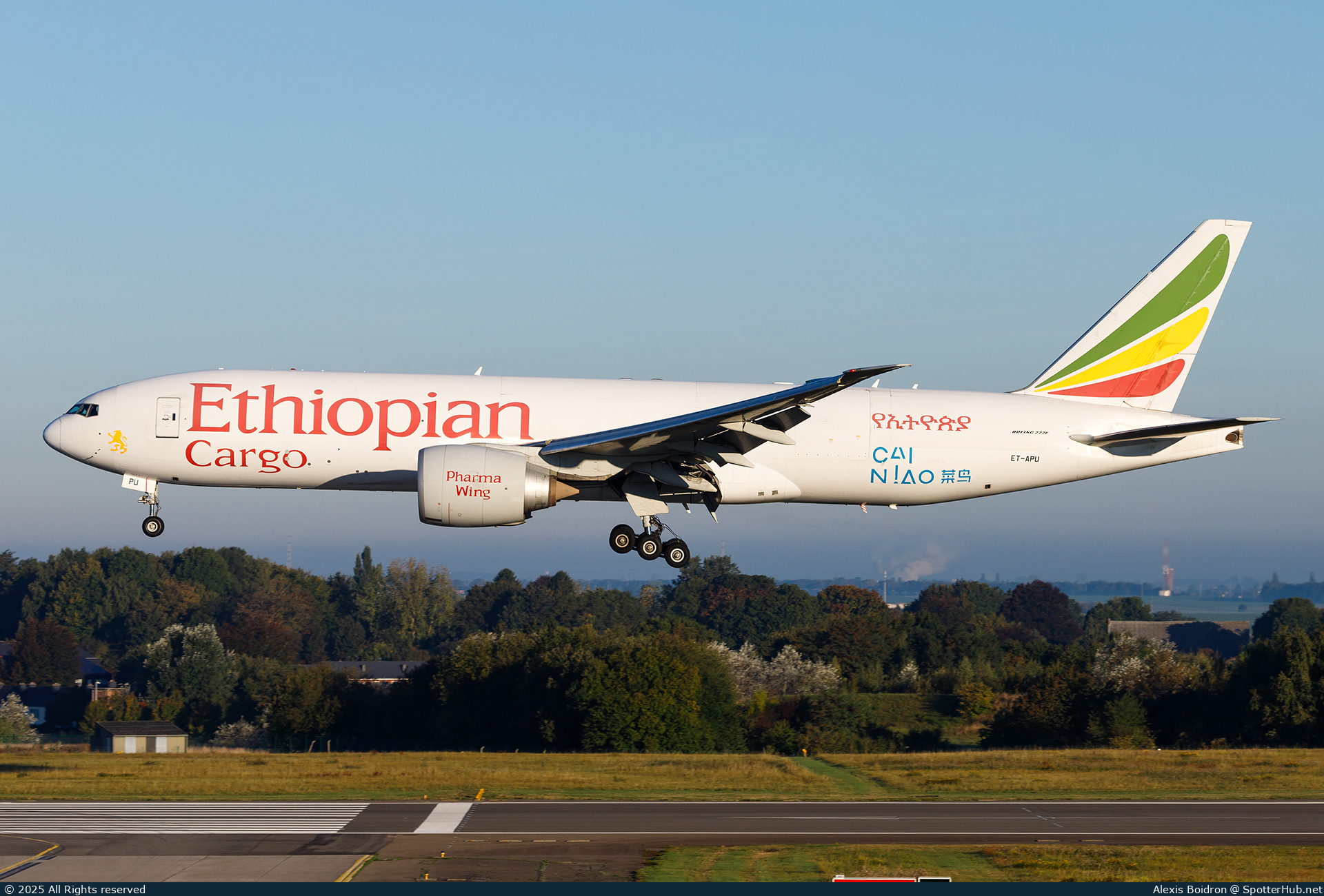 Photo of ET-APU - Boeing 777-F6N operated by Ethiopian Airlines Cargo