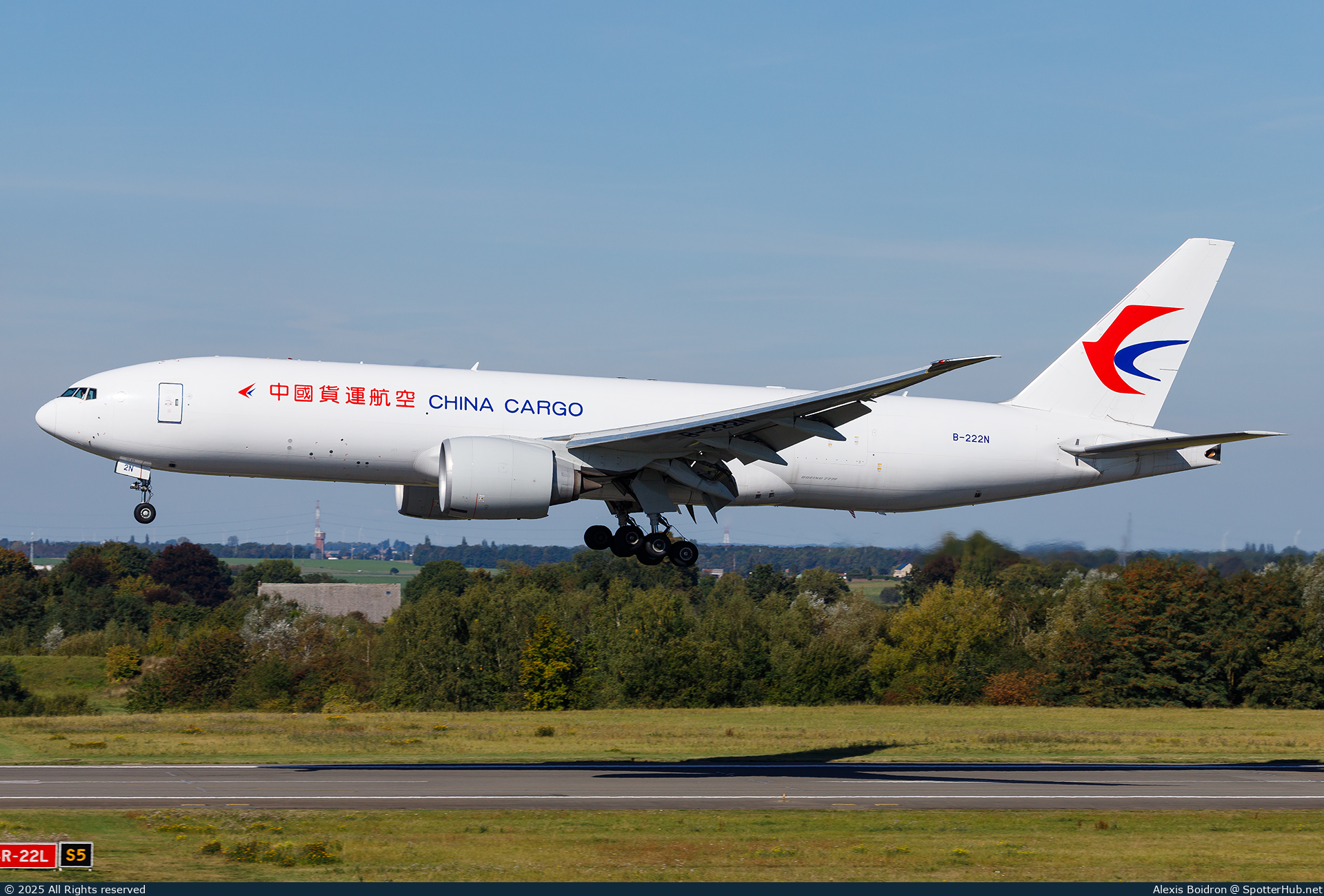 Photo of B-222N - Boeing 777-F operated by China Cargo Airlines