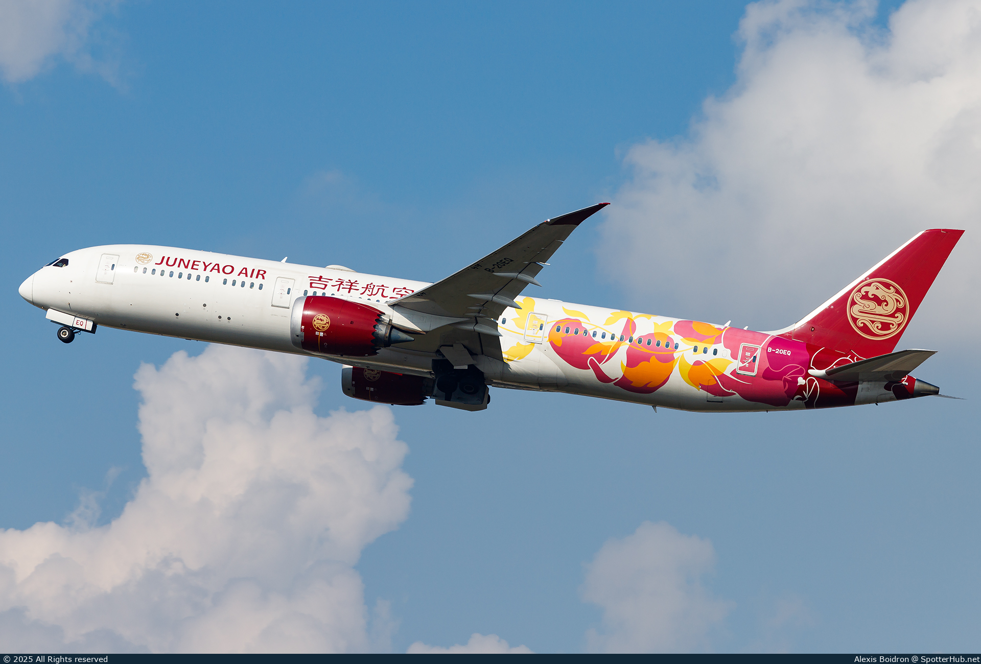 Photo of B-20EQ - Boeing 787-9 Dreamliner operated by Juneyao Air