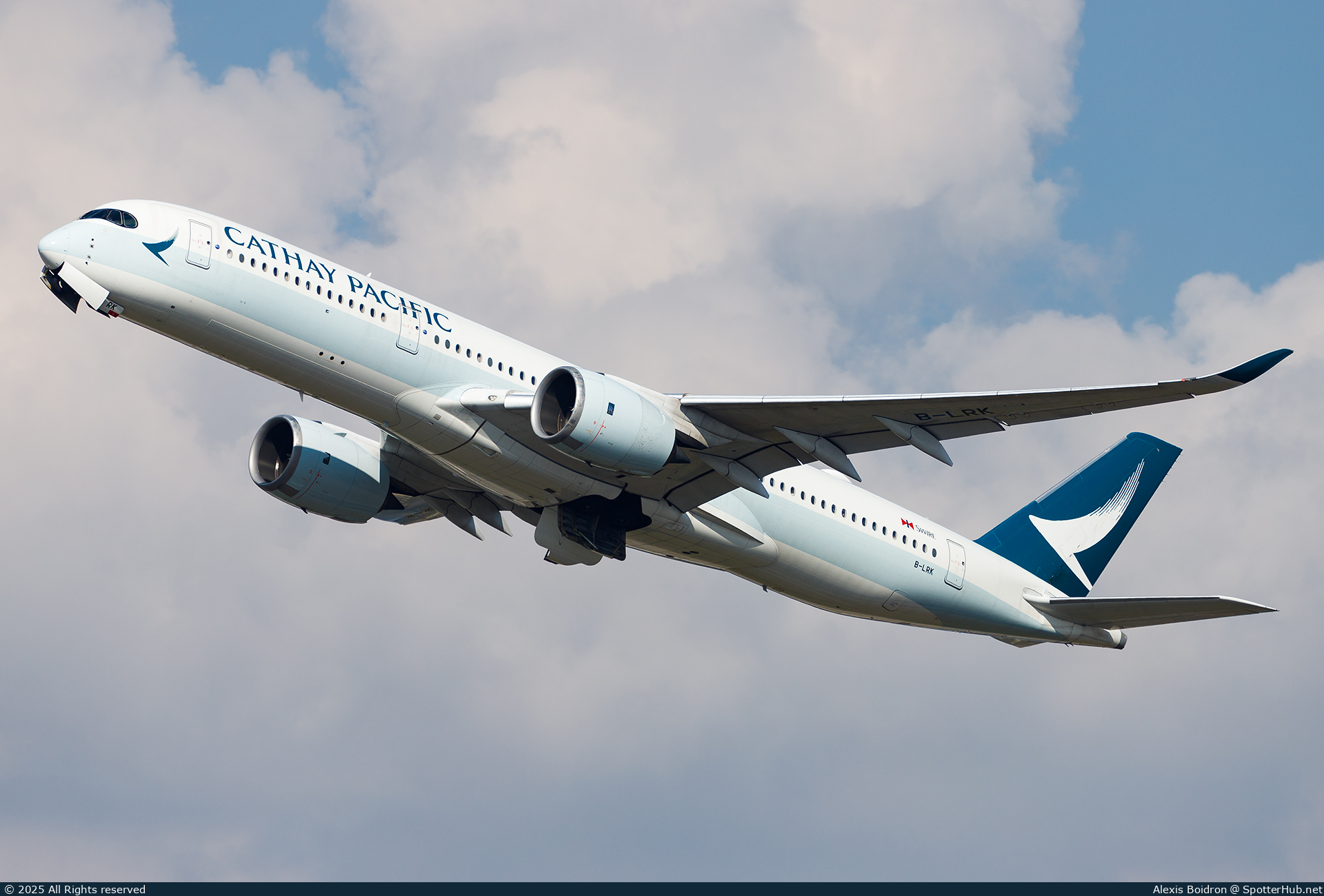 Photo of B-LRK - Airbus A350-941 operated by Cathay Pacific Airways