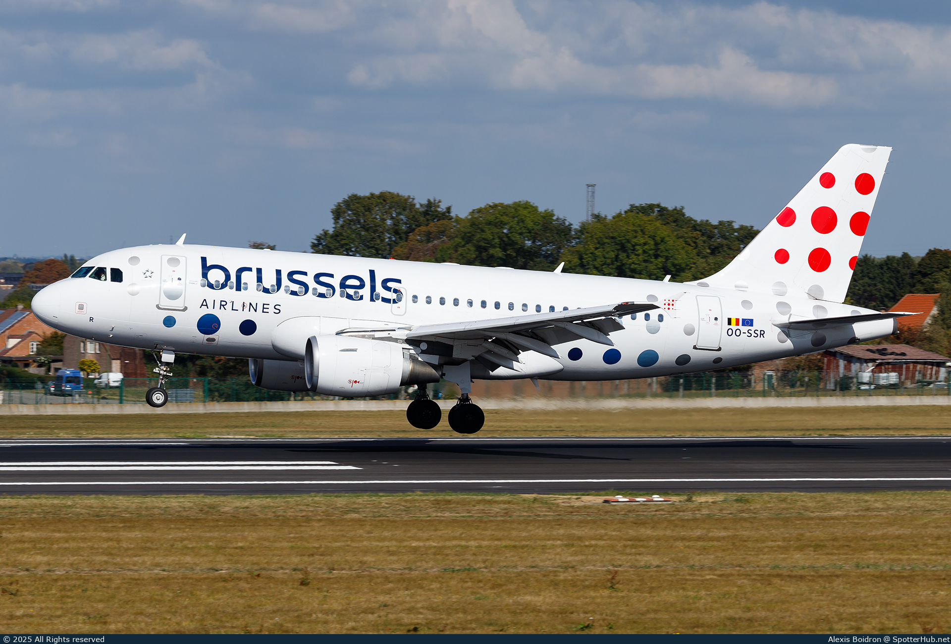 Photo of OO-SSR - Airbus A319-112 operated by Brussels Airlines