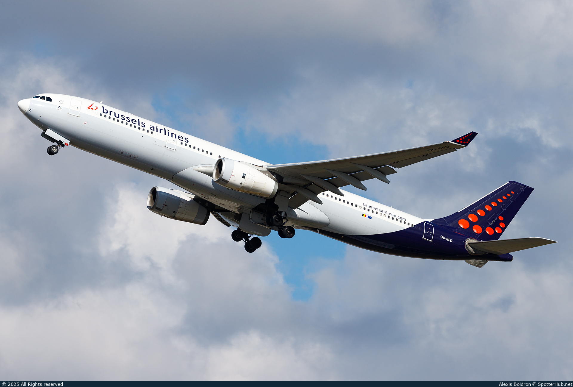 Photo of OO-SFD - Airbus A330-342 operated by Brussels Airlines