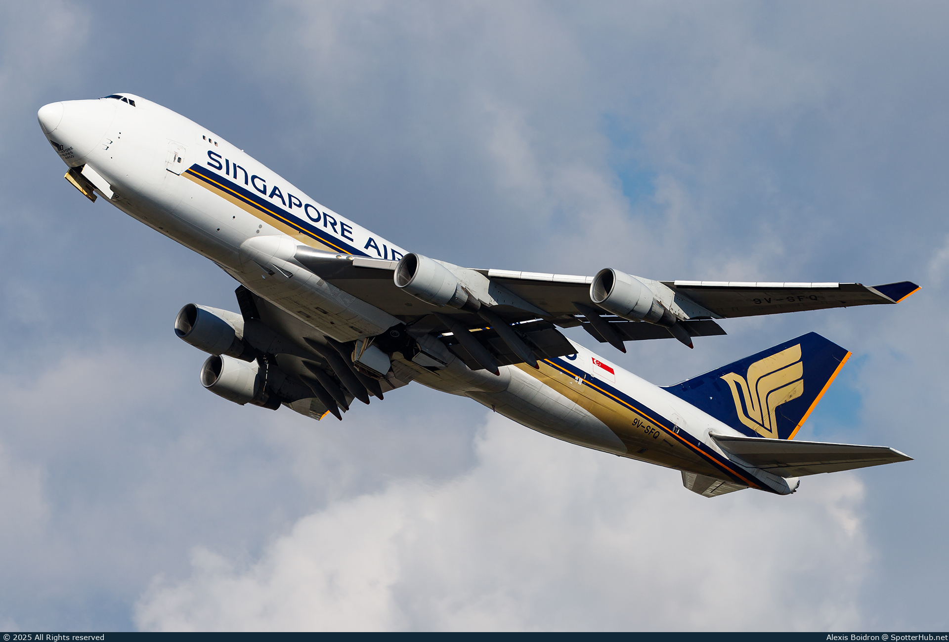 Photo of 9V-SFQ - Boeing 747-412F operated by Singapore Airlines Cargo