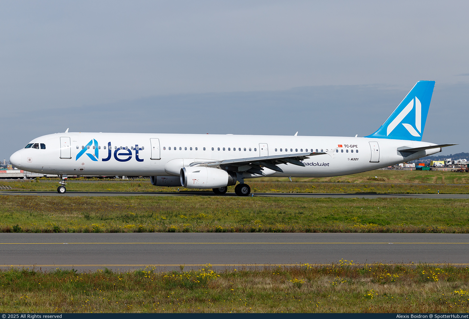 Photo of TC-GPE - Airbus A321-231 operated by AJet (opb BBN Airlines)