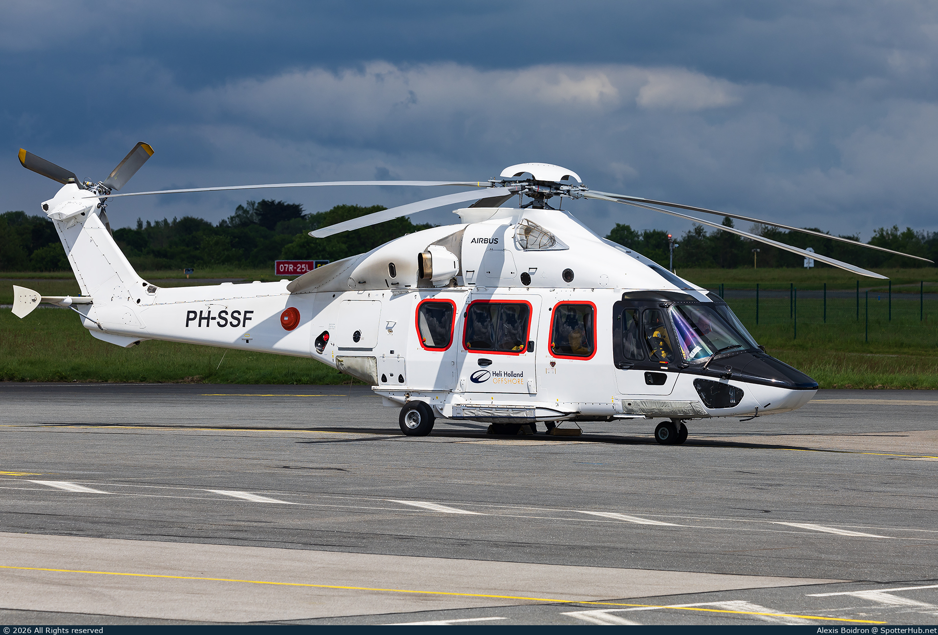 Photo of PH-SSF - Airbus Helicopters H175 operated by Heli Holland