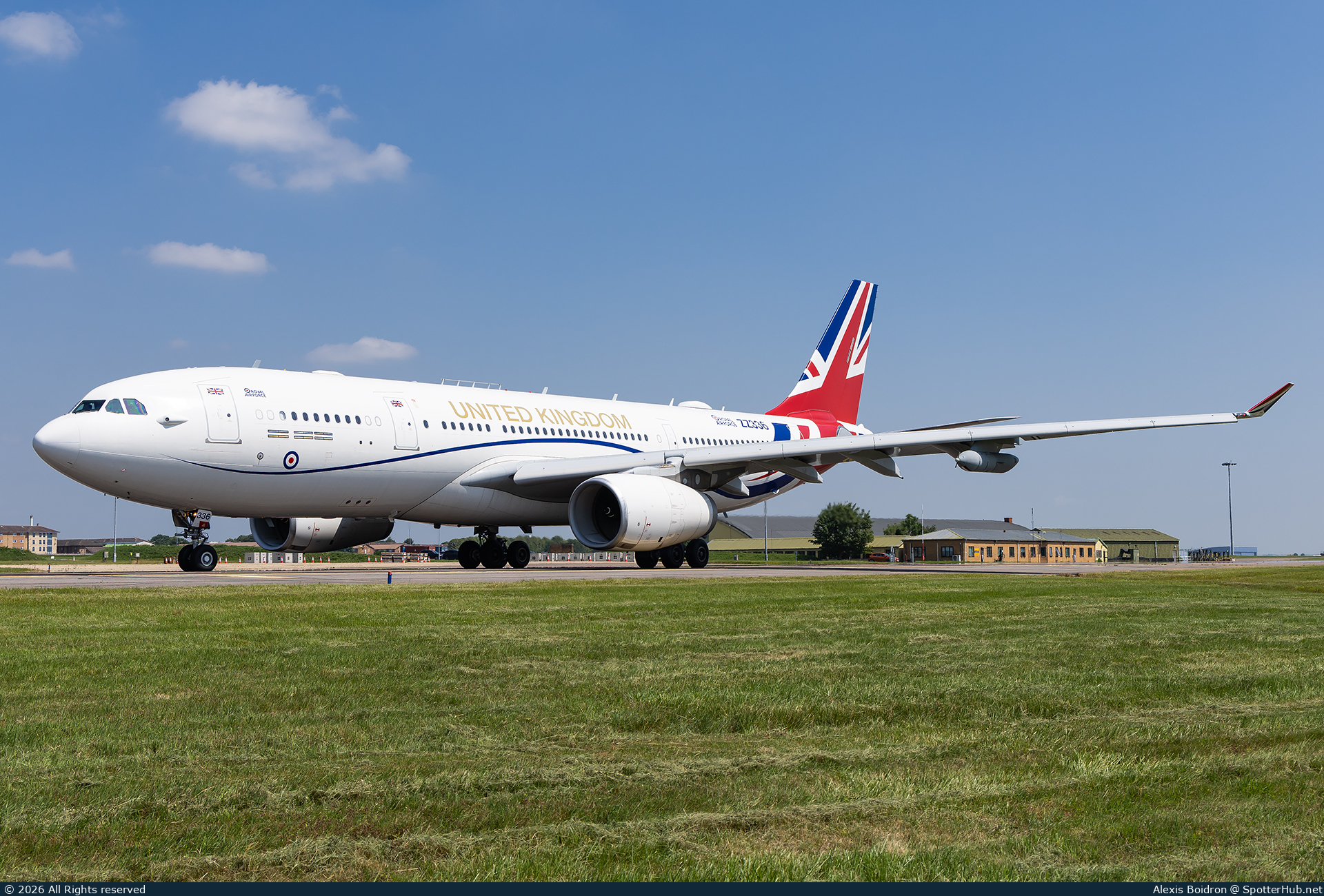 Photo of ZZ336 - Airbus A330-243(MRTT) Voyager KC.3 operated by Royal Air Force