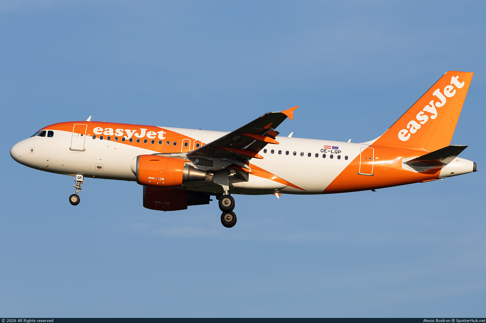 Photo of OE-LQP - Airbus A319-111 operated by easyJet Europe