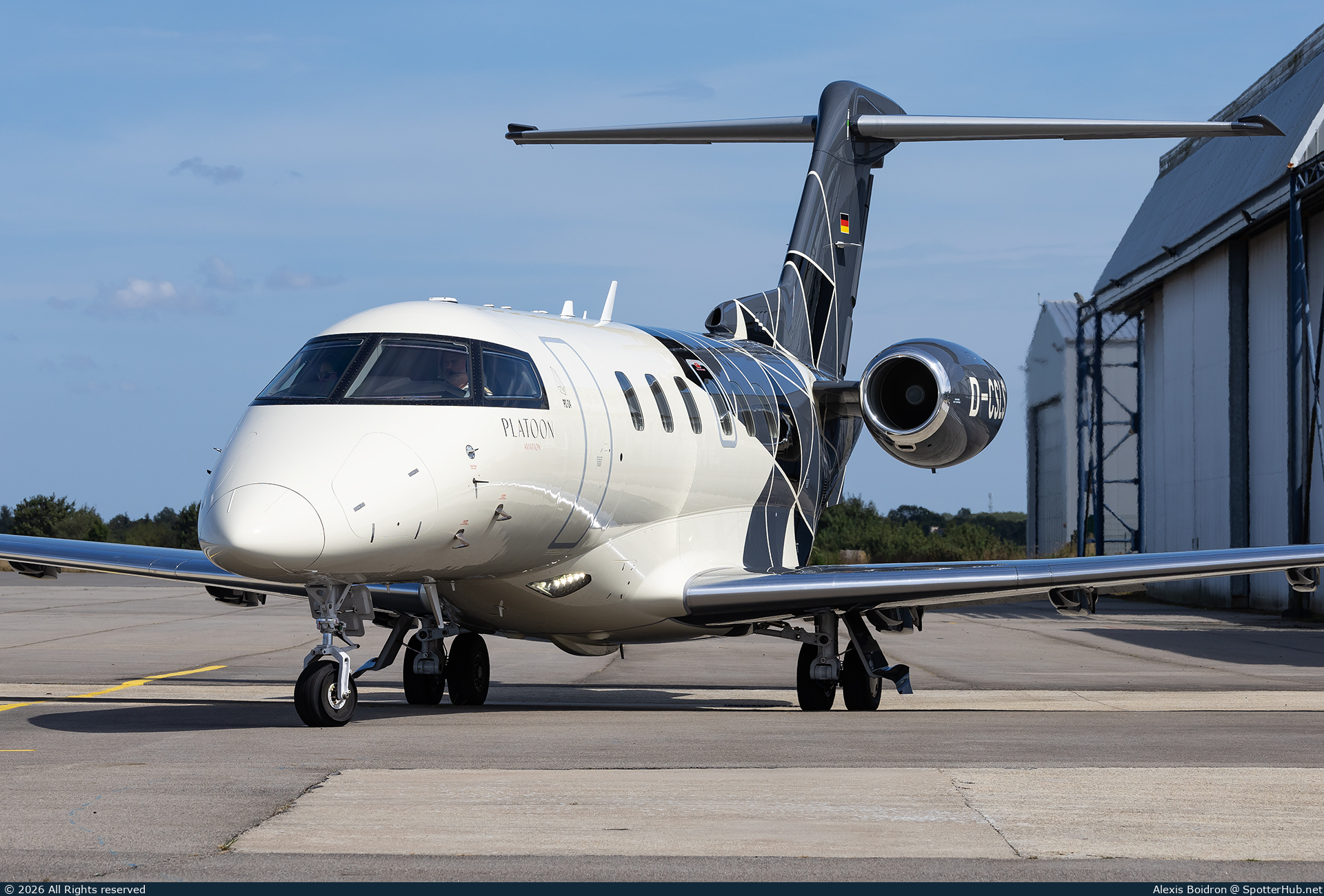 Photo of D-CSLS - Pilatus PC-24 operated by Platoon Aviation