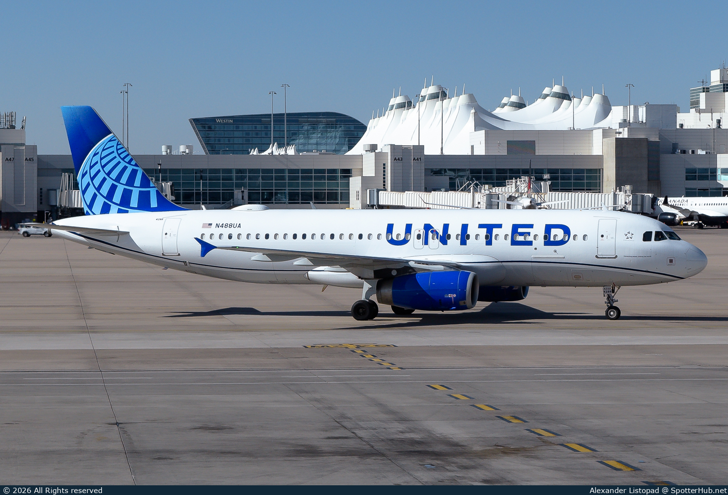 Photo of N488UA - Airbus A320-232 operated by United Airlines