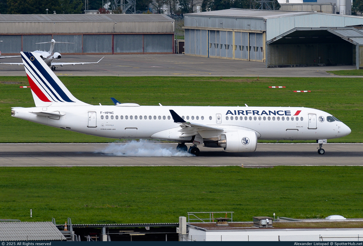 Photo of F-HPNC - Airbus A220-300 operated by Air France
