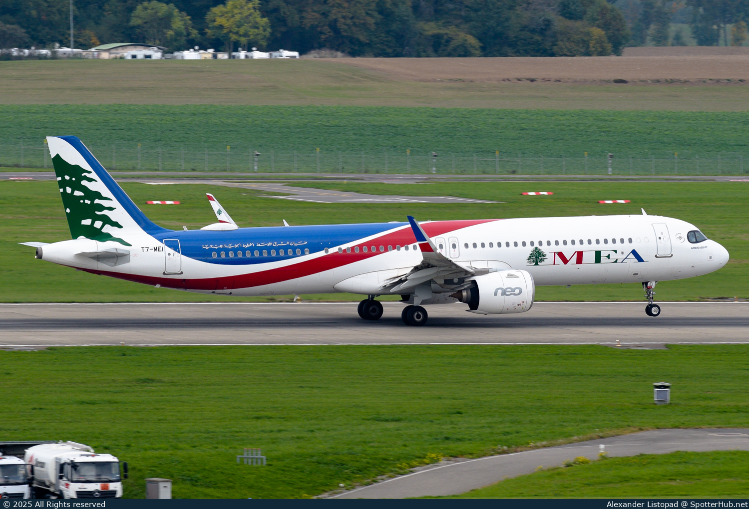 Photo of T7-ME1 - Airbus A321-271NX operated by MEA Middle East Airlines