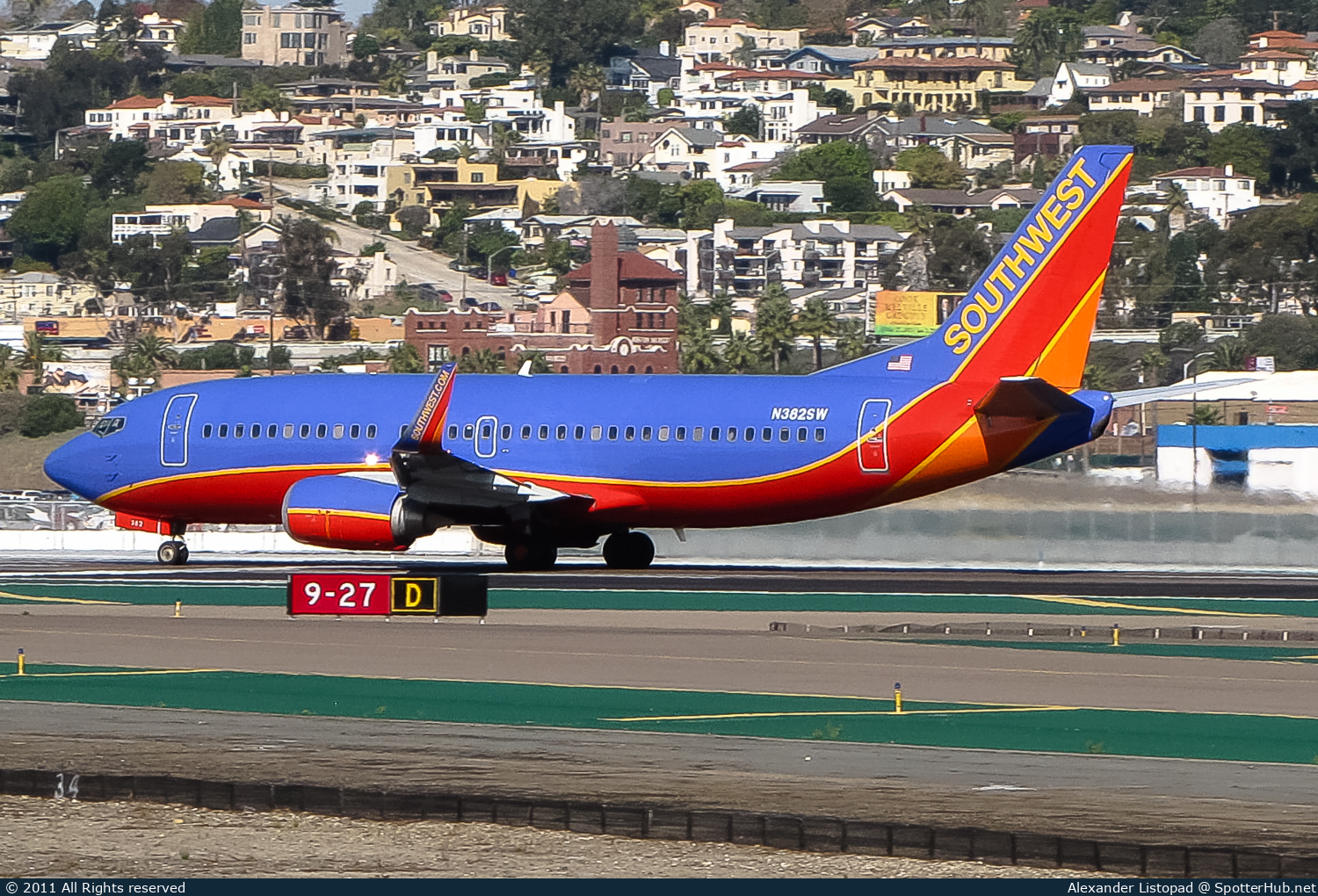 Photo of N382SW - Boeing 737-3H4 operated by Southwest Airlines