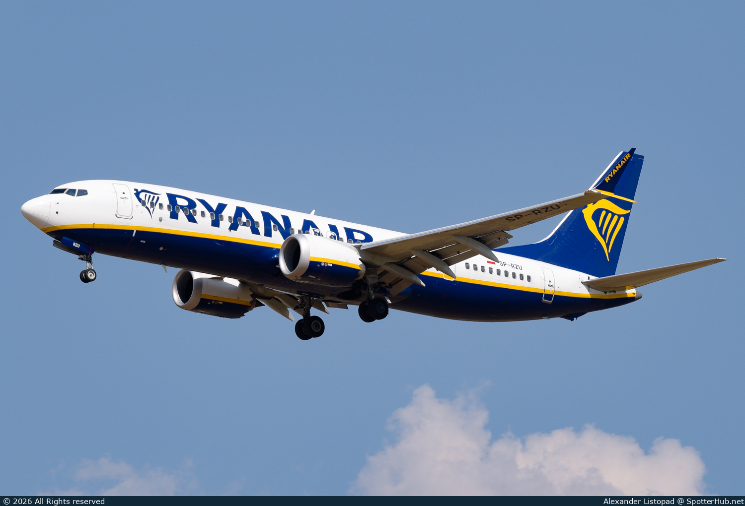 Photo of SP-RZU - Boeing 737 MAX 8-200 operated by Ryanair (opb Buzz)
