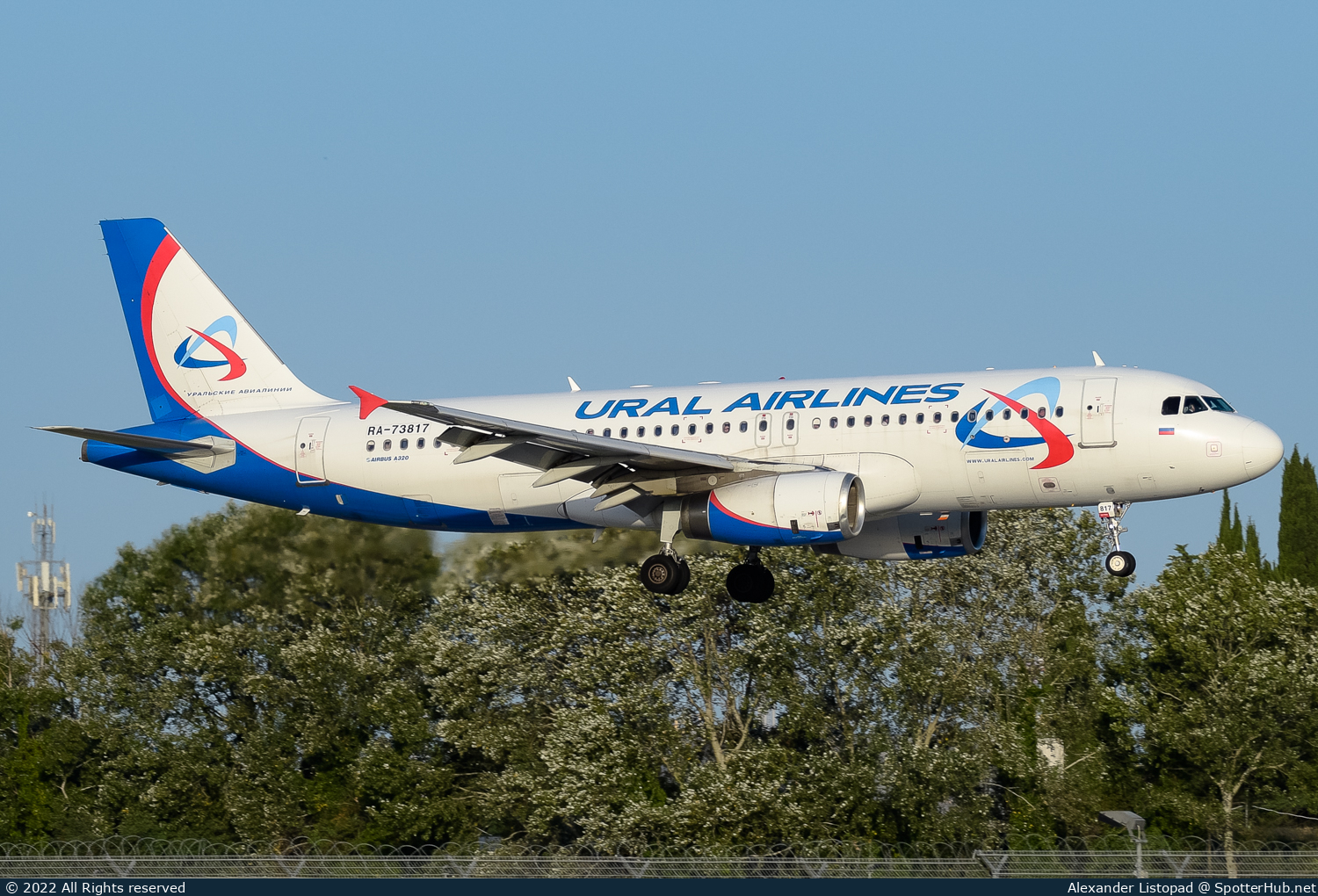 Photo of RA-73817 - Airbus A320-232 operated by Ural Airlines