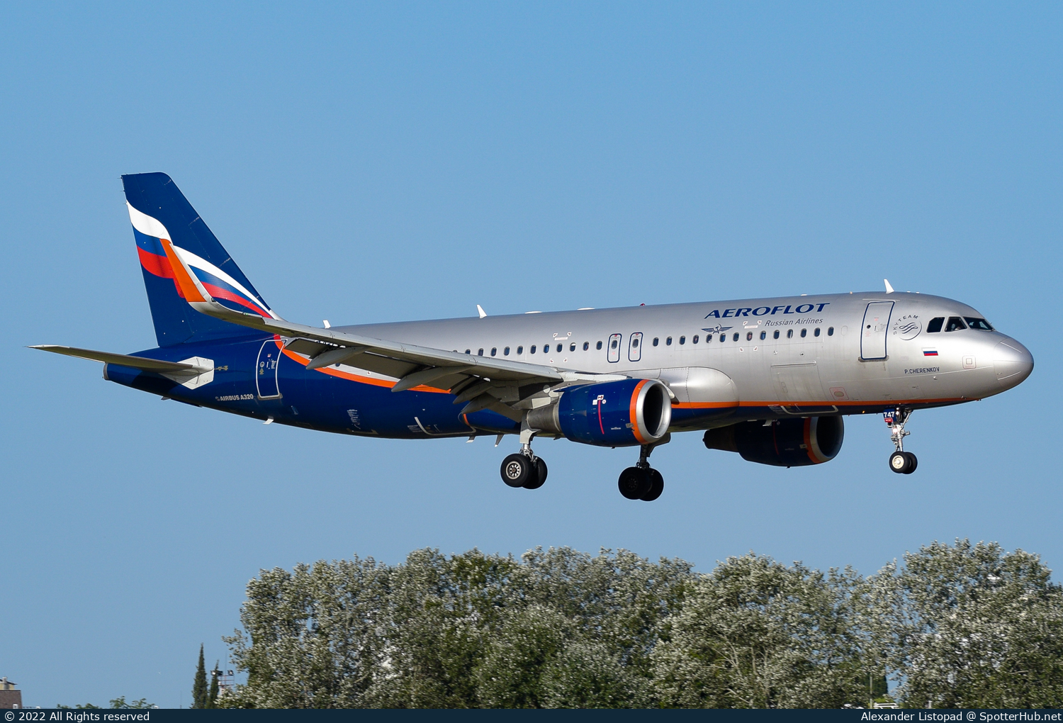 Photo of RA-73747 - Airbus A320-214 operated by Aeroflot