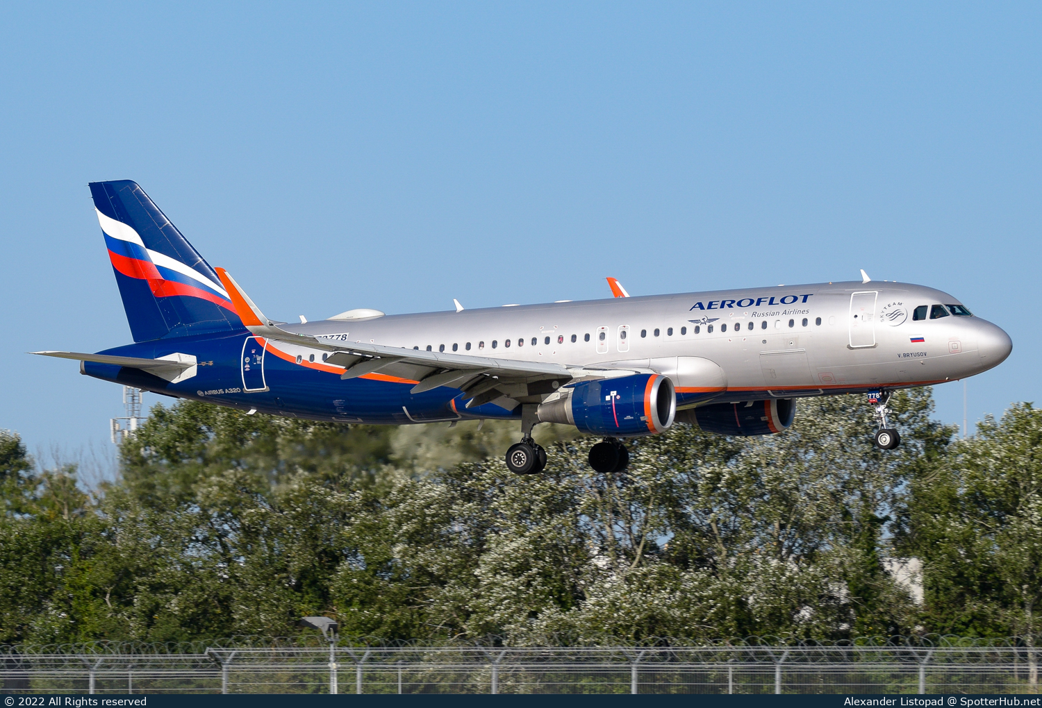 Photo of RA-73778 - Airbus A320-214 operated by Aeroflot