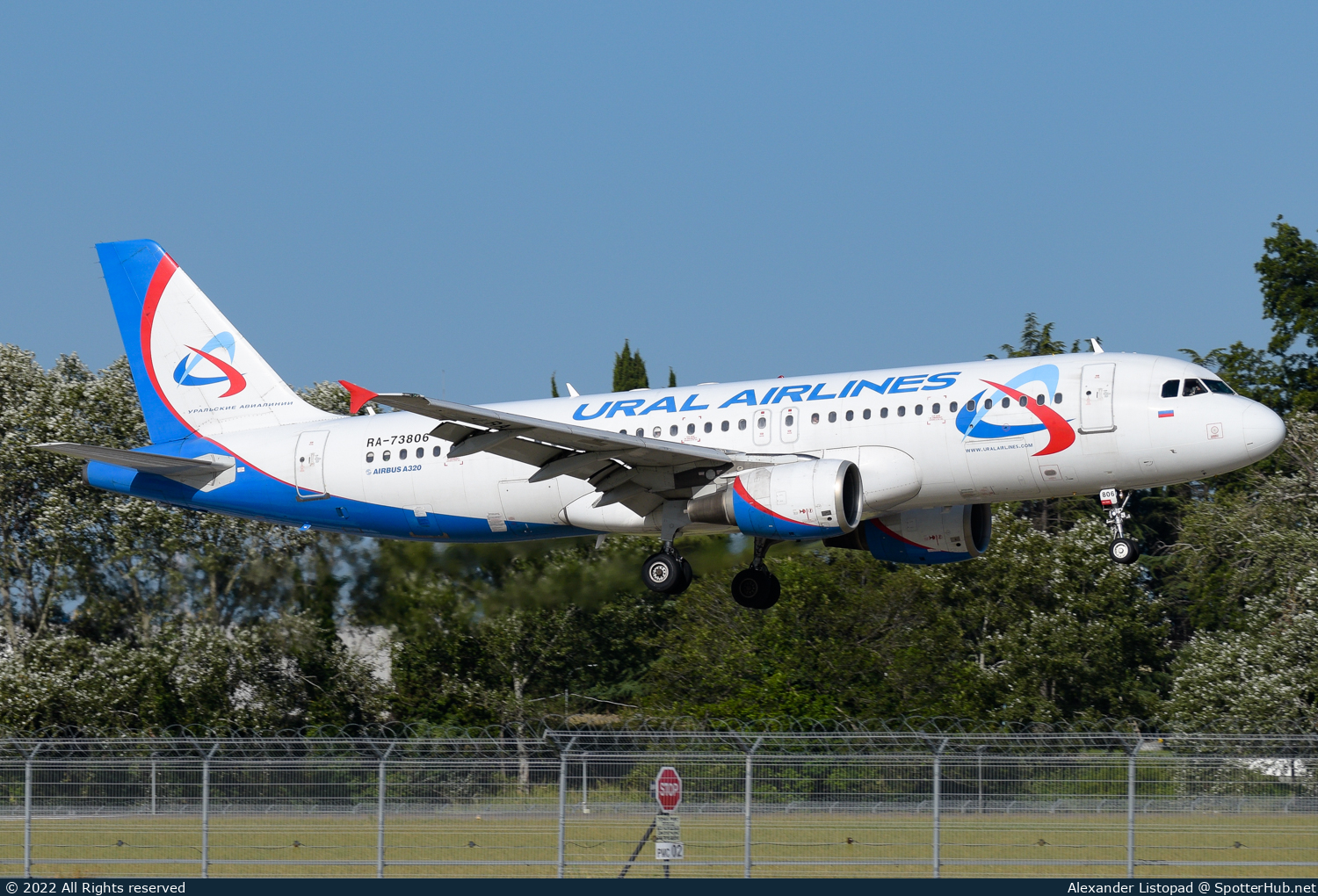 Photo of RA-73806 - Airbus A320-214 operated by Ural Airlines