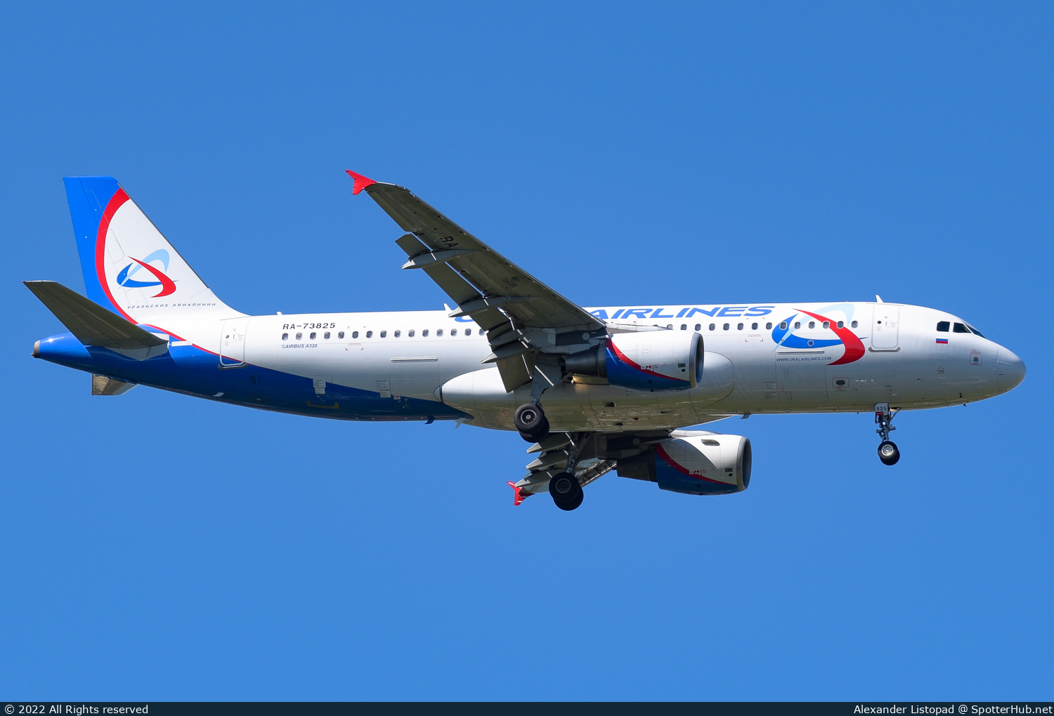Photo of RA-73825 - Airbus A320-214 operated by Ural Airlines