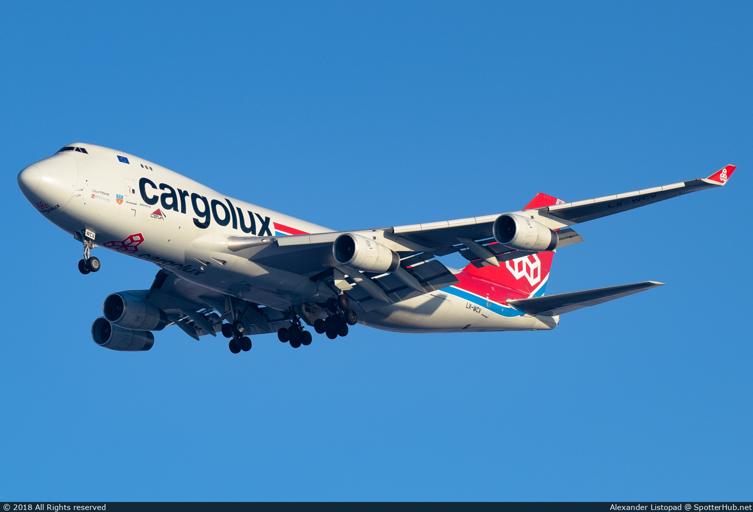 Photo of LX-WCV - Boeing 747-4R7F operated by Cargolux