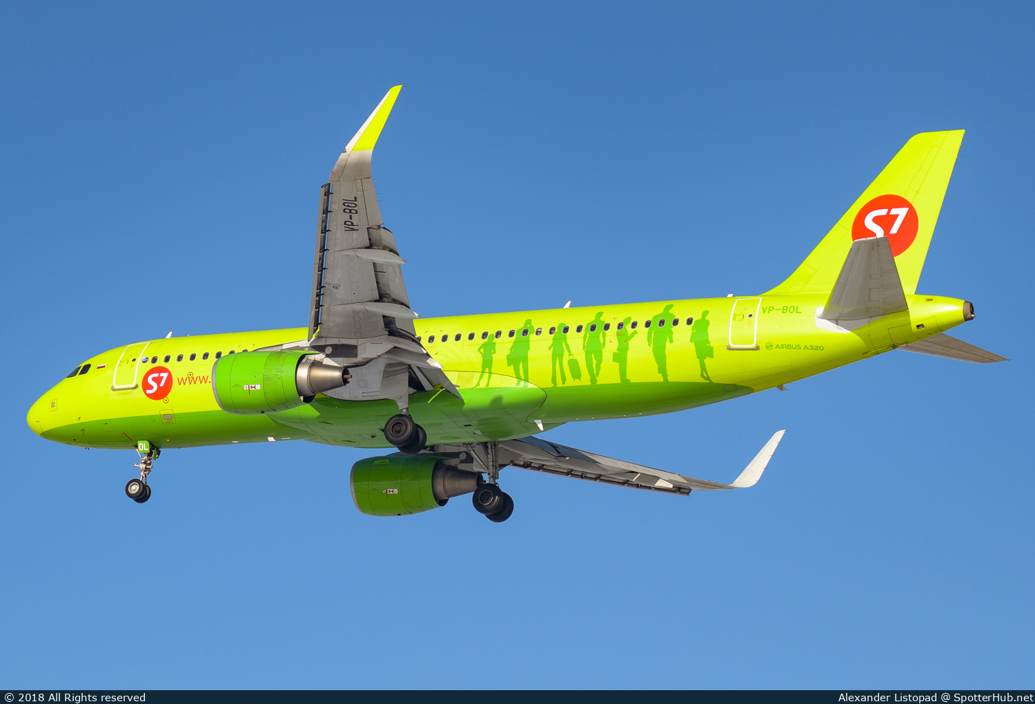 Photo of VP-BOL - Airbus A320-214 operated by S7 Airlines