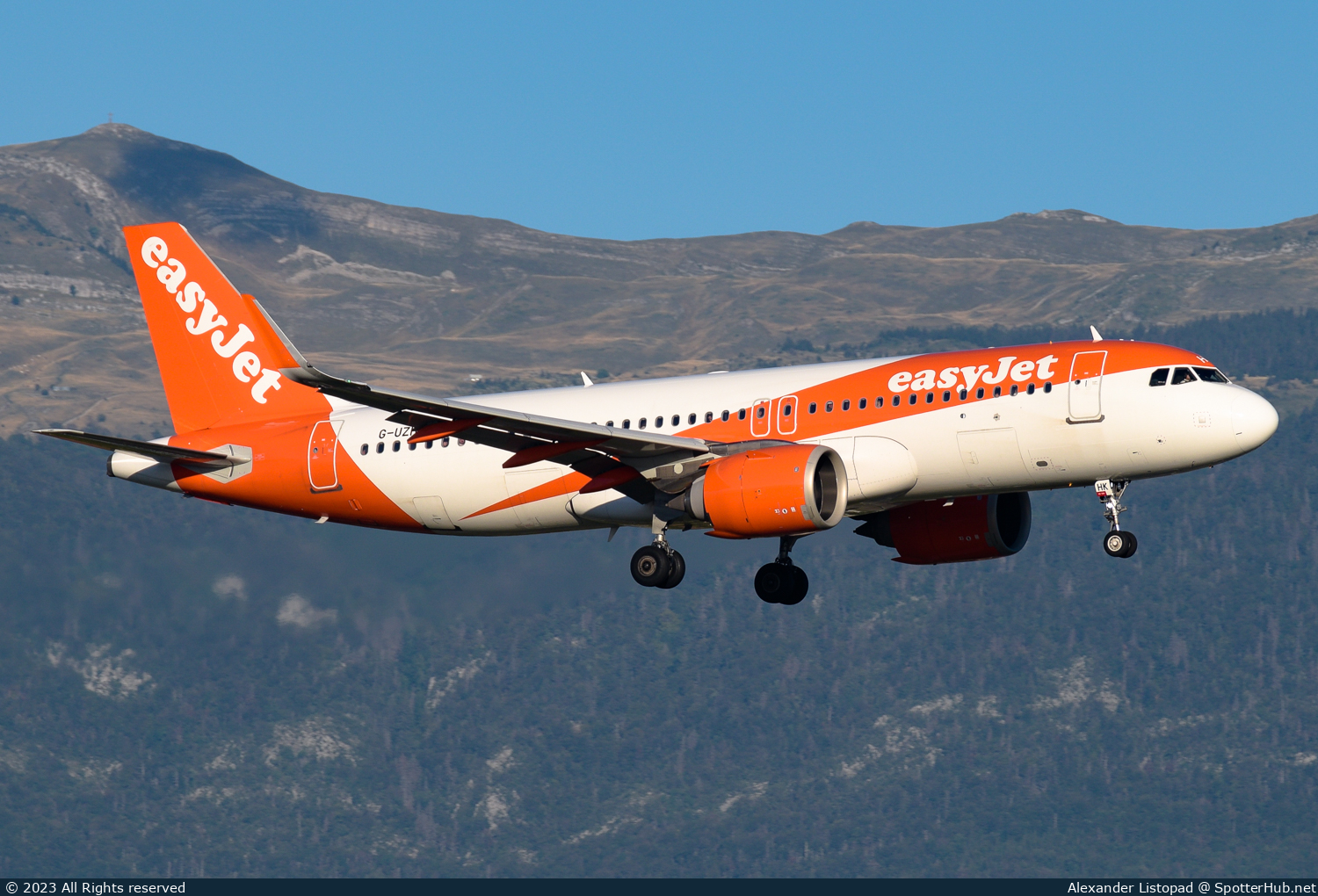 Photo of G-UZHK - Airbus A320-251N operated by easyJet