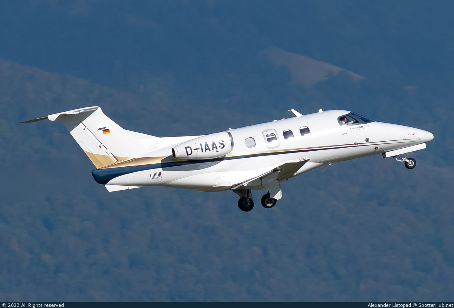 Photo of D-IAAS - Embraer Phenom 100 operated by Arcus-Air