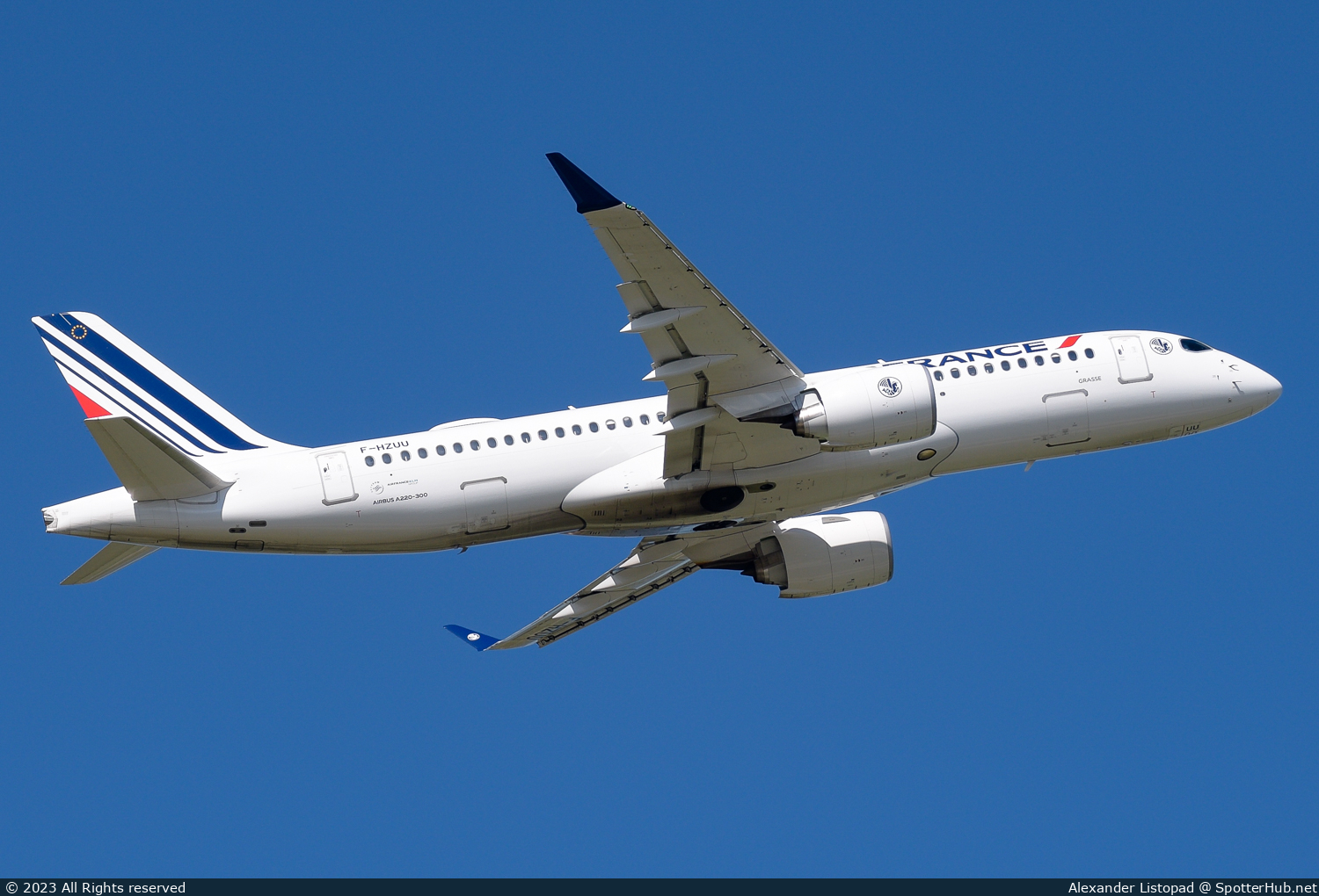 Photo of F-HZUU - Airbus A220-300 operated by Air France