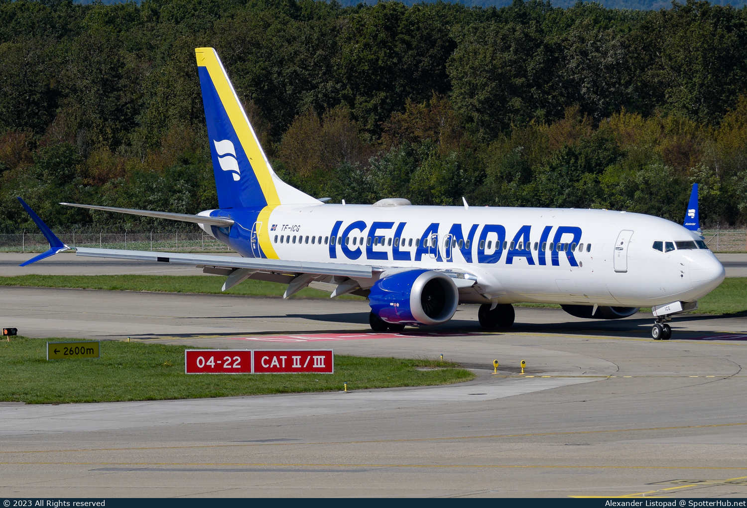 Photo of TF-ICG - Boeing 737 MAX 8 operated by Icelandair