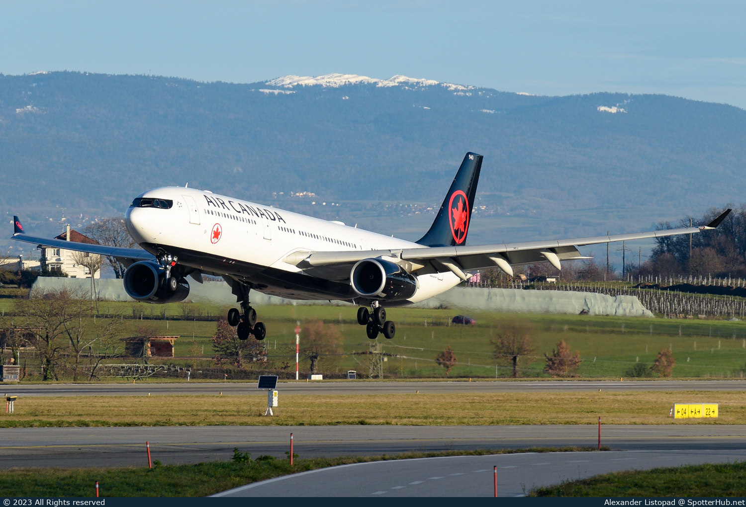 Photo of C-GEGC - Airbus A330-343 operated by Air Canada