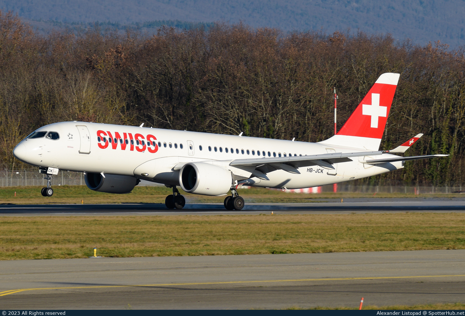 Photo of HB-JCK - Airbus A220-300 operated by Swiss International Air Lines
