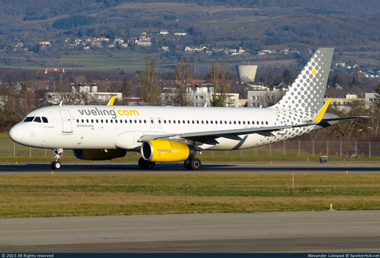 Photo of EC-MKO - Airbus A320-232 operated by Vueling