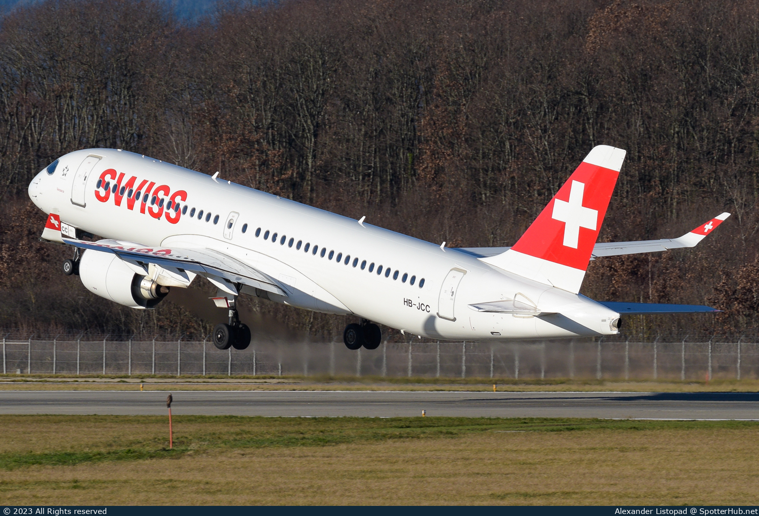 Photo of HB-JCC - Airbus A220-300 operated by Swiss International Air Lines