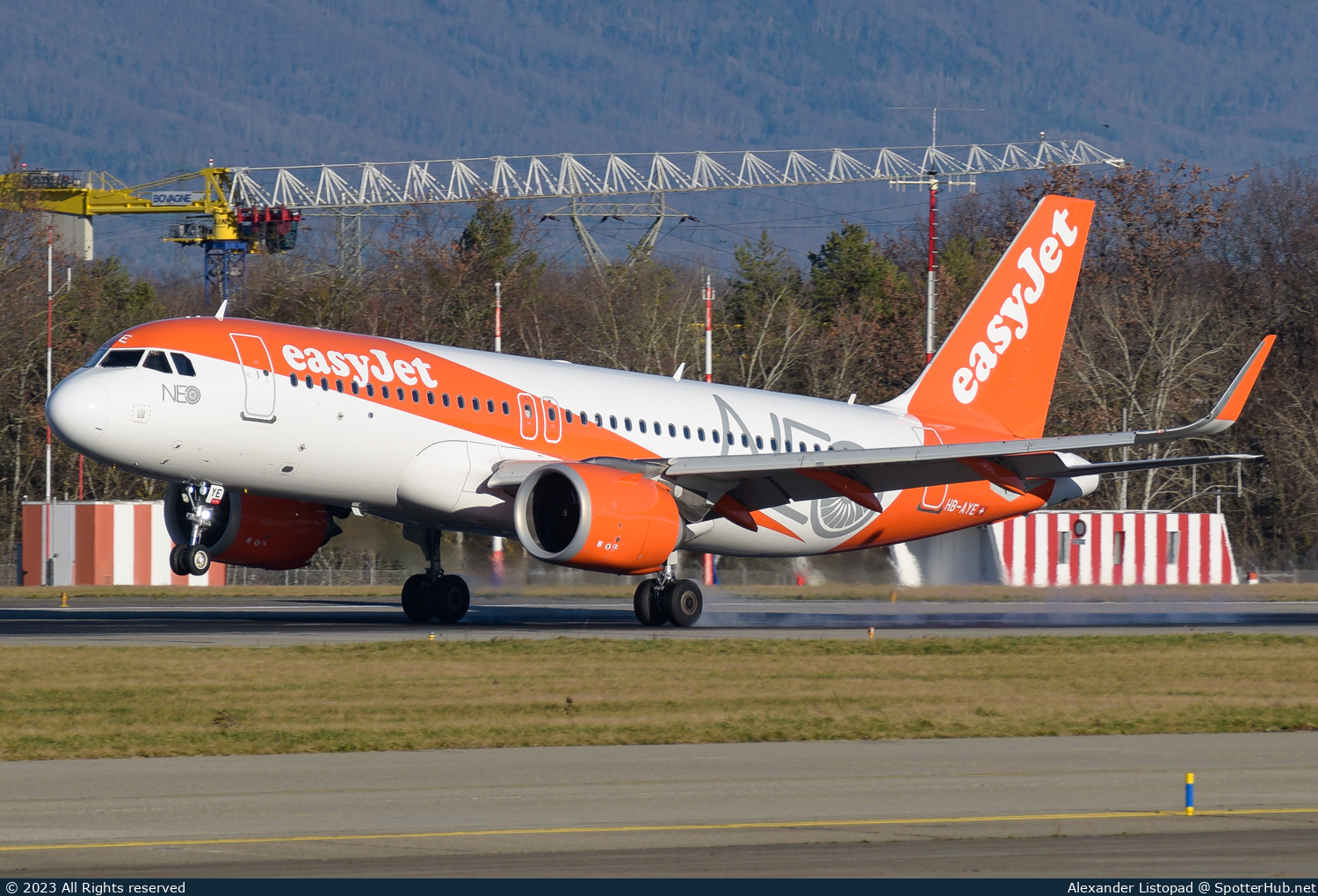 Photo of HB-AYE - Airbus A320-251N operated by easyJet Switzerland