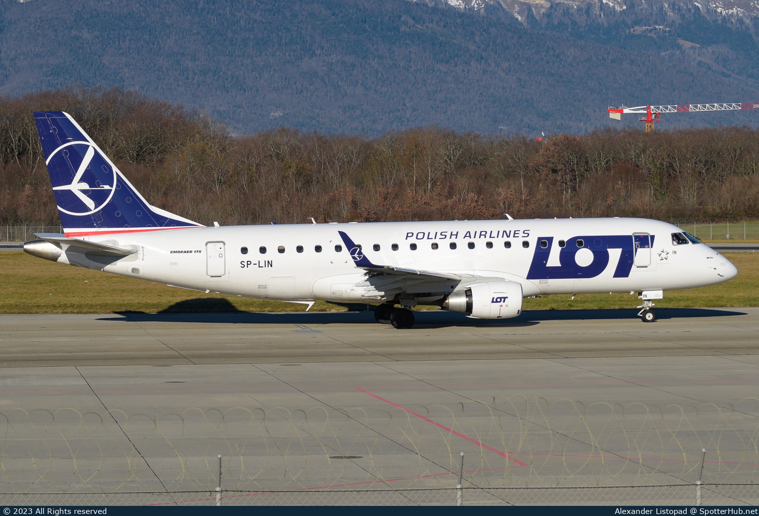 Photo of SP-LIN - Embraer ERJ-175LR operated by LOT Polish Airlines